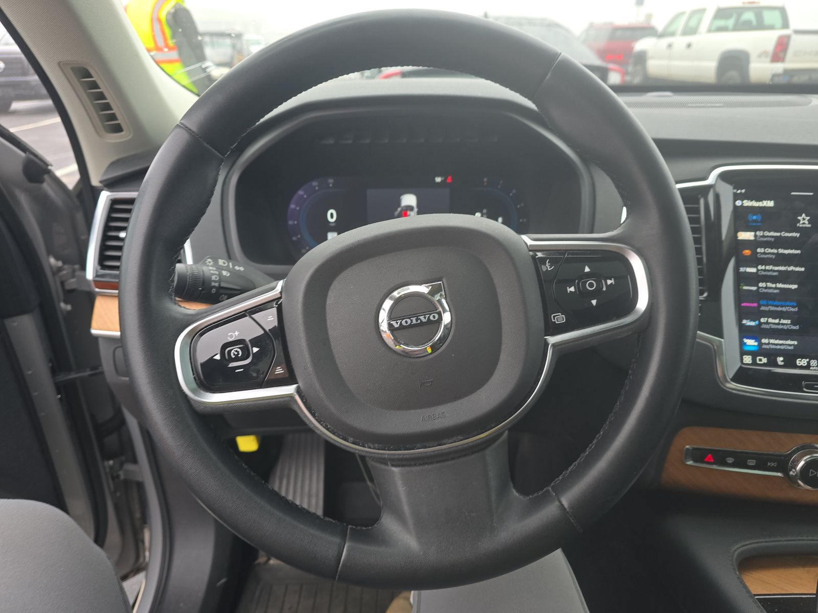 2023 Volvo XC90 B6 Plus AWD