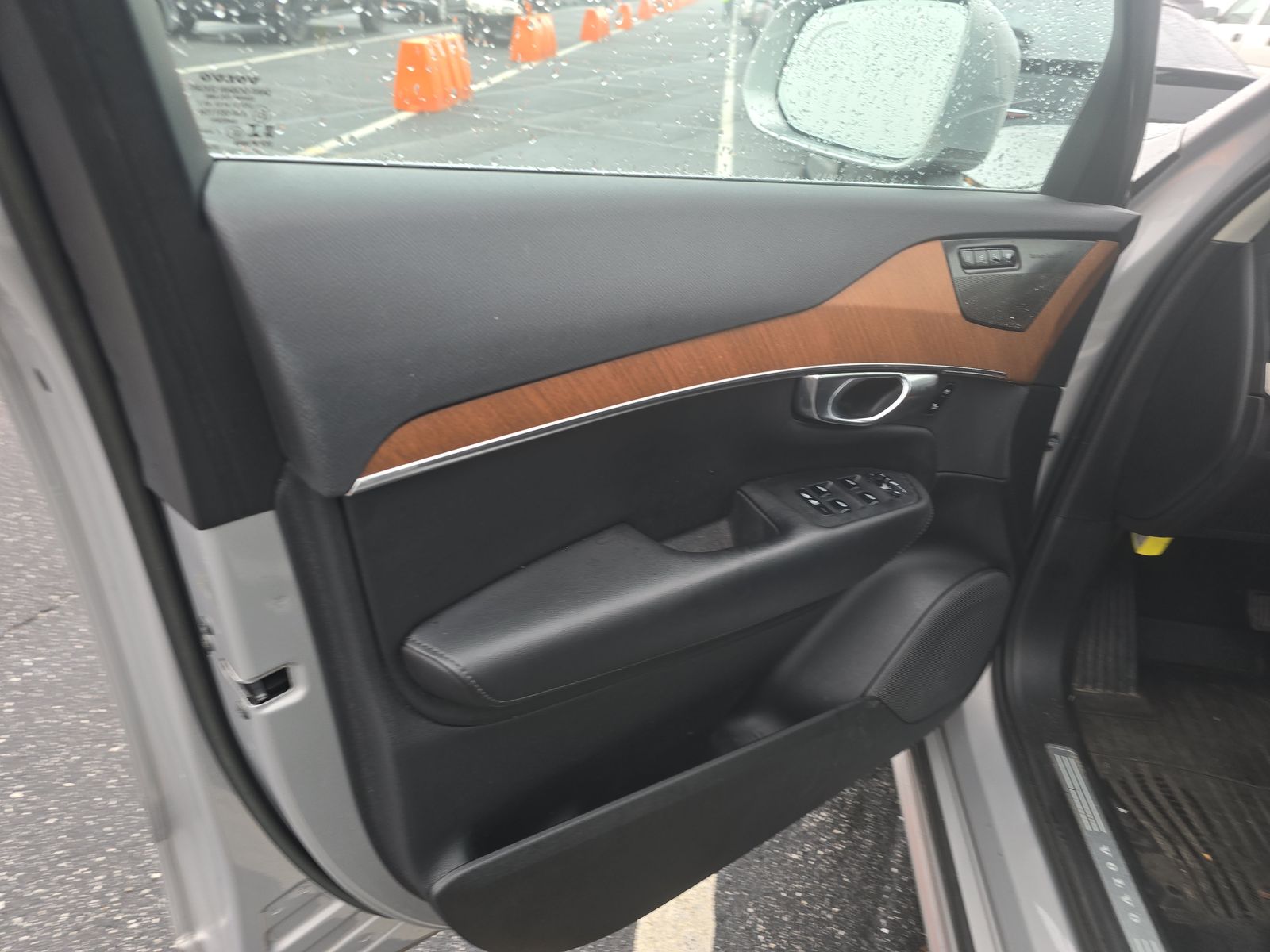 2023 Volvo XC90 B6 Plus AWD