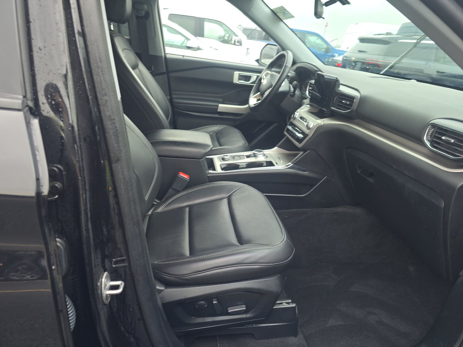 2022 Ford Explorer XLT AWD