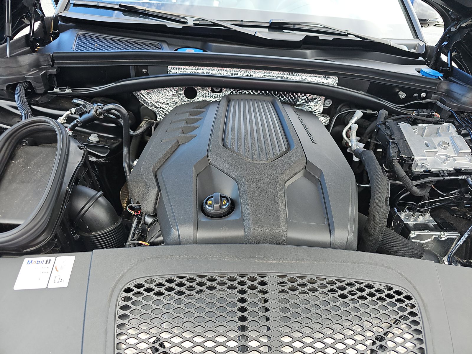 2024 Porsche Macan Base AWD