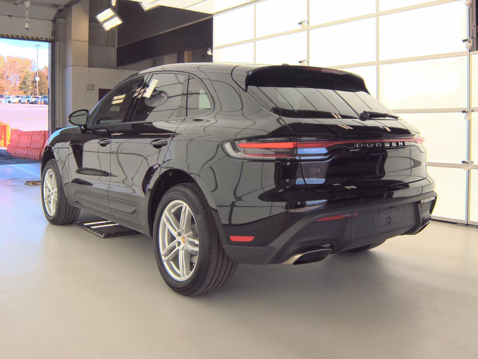2024 Porsche Macan Base AWD