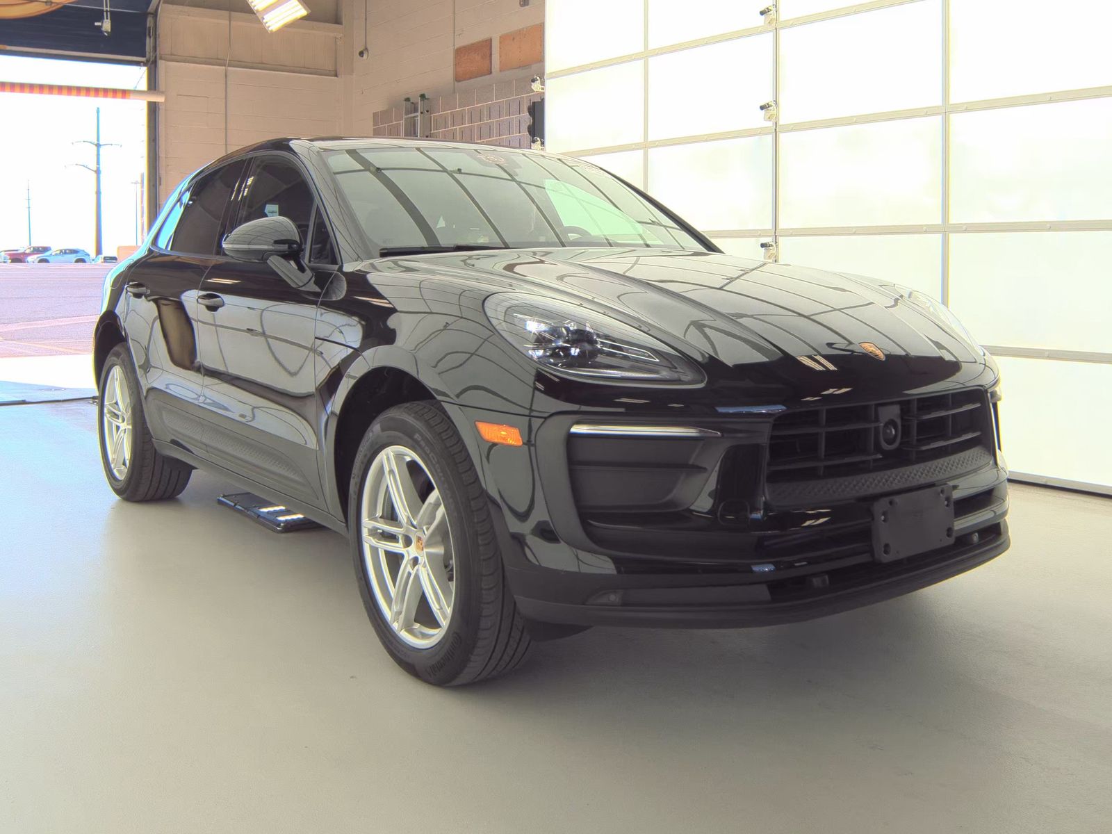 2024 Porsche Macan Base AWD
