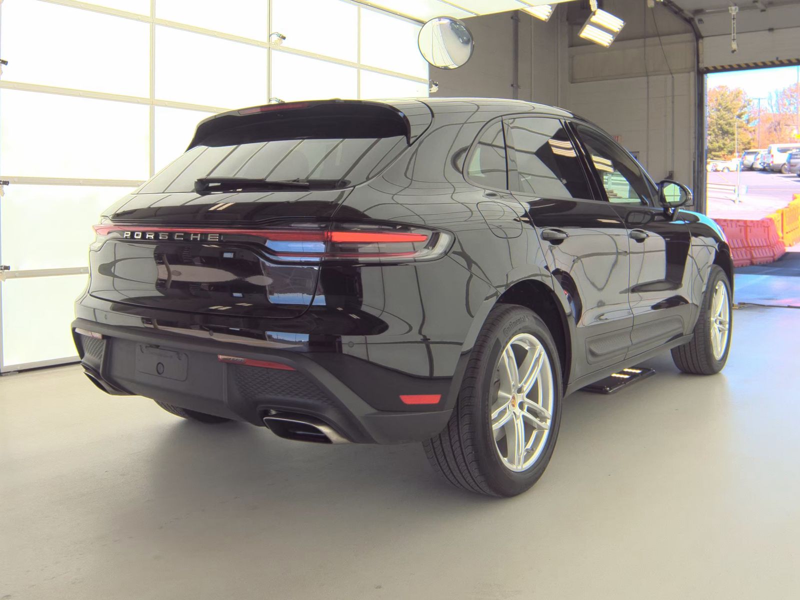 2024 Porsche Macan Base AWD