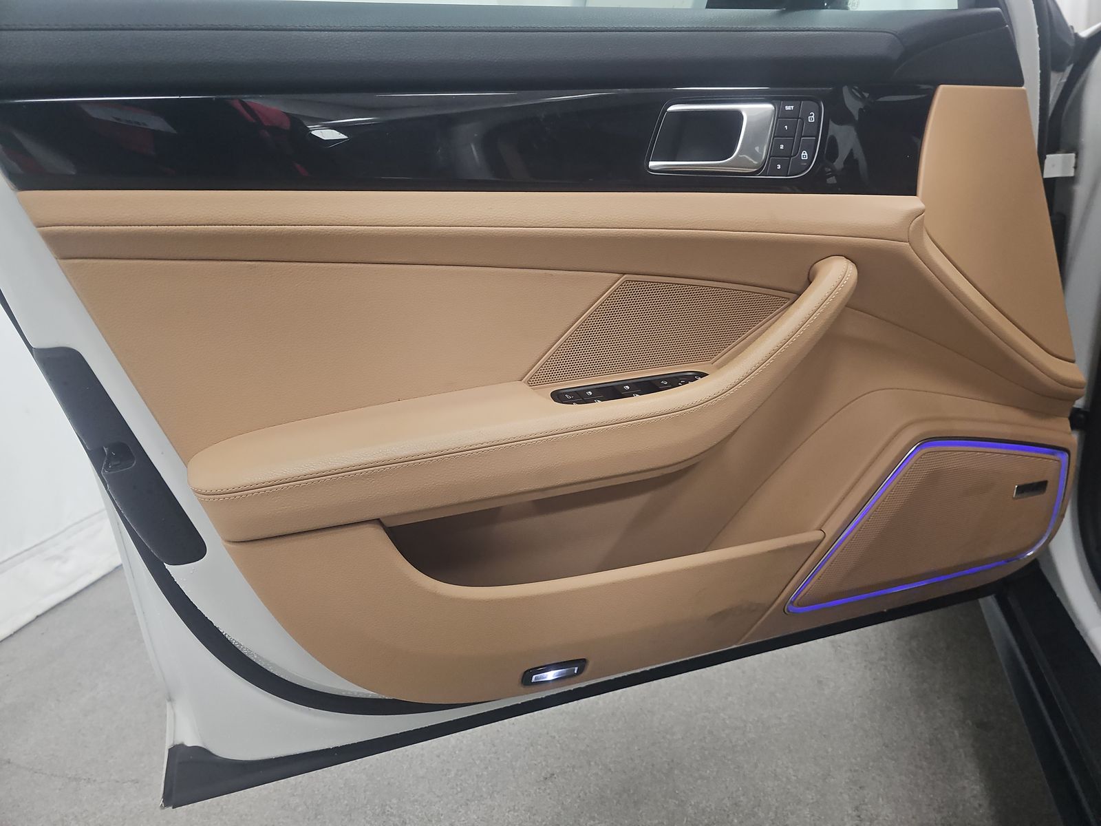 2023 Porsche Panamera 4 AWD