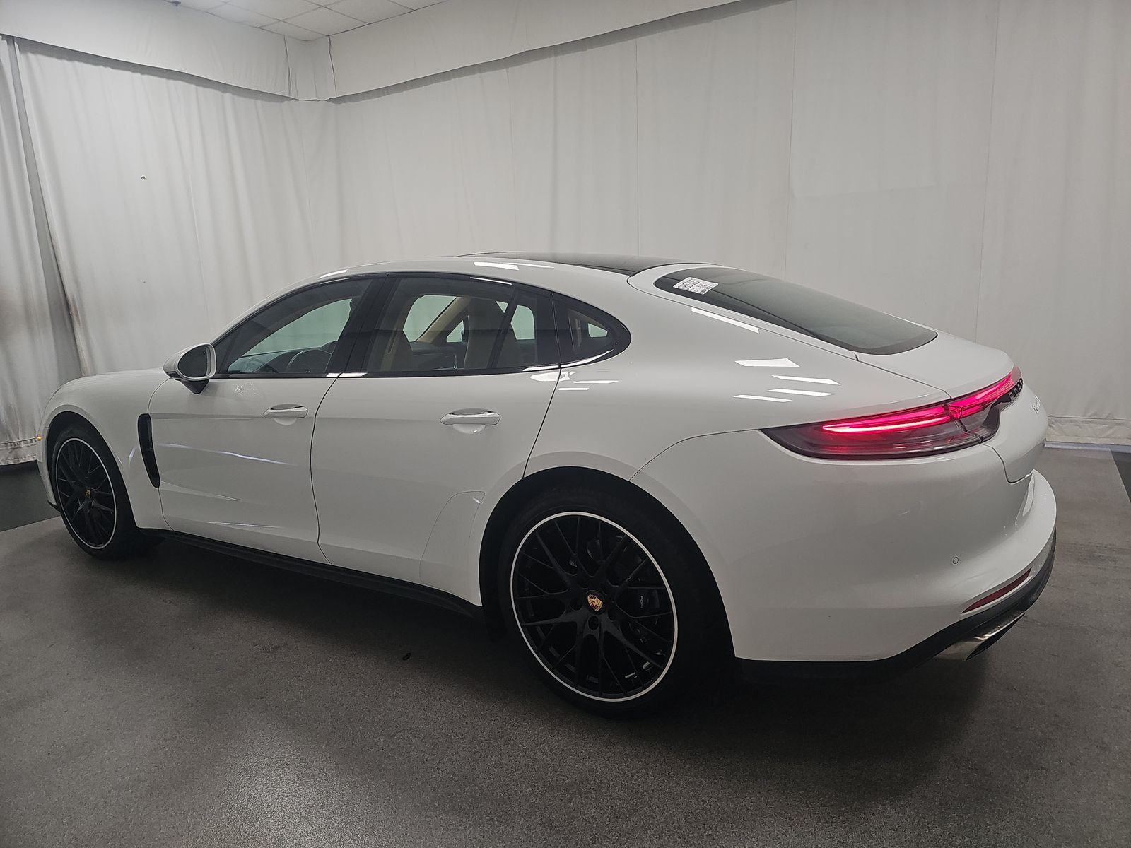 2023 Porsche Panamera 4 AWD