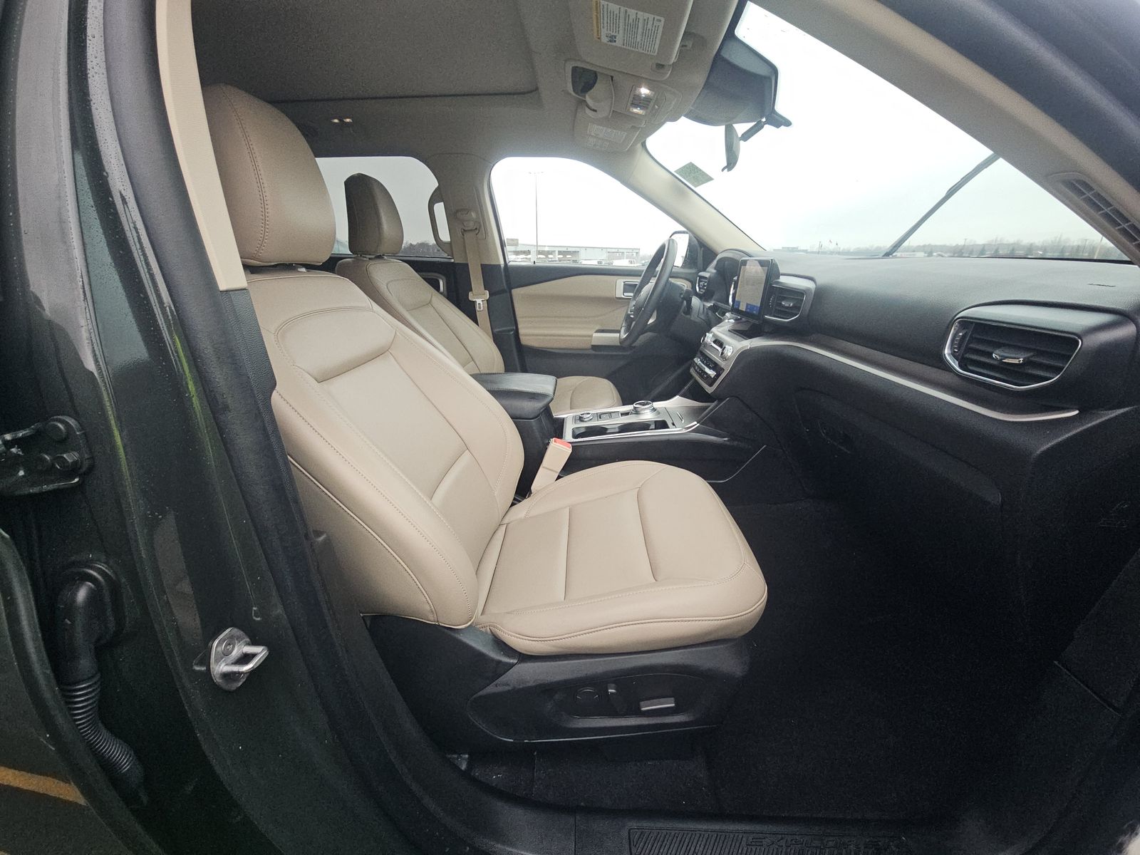 2023 Ford Explorer XLT AWD