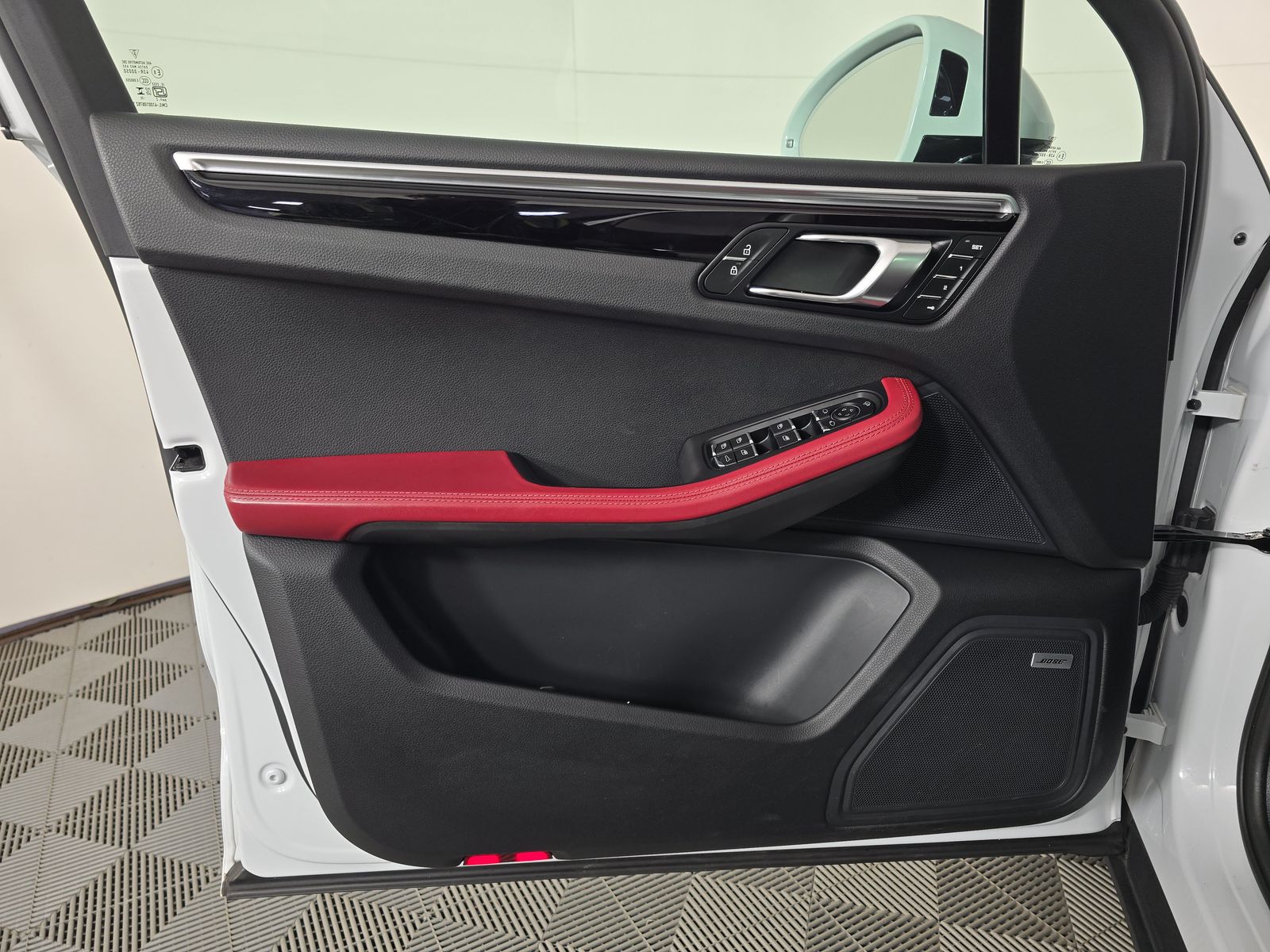 2024 Porsche Macan S AWD