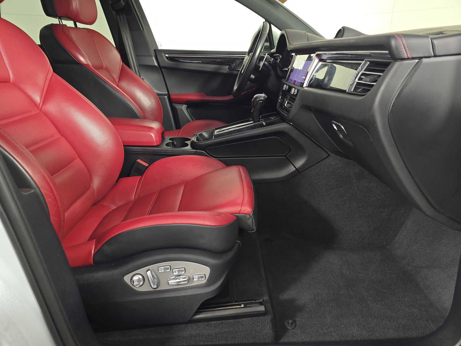 2024 Porsche Macan S AWD