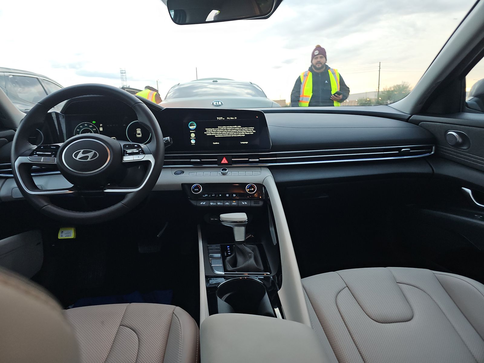 2025 Hyundai Elantra Hybrid Limited FWD