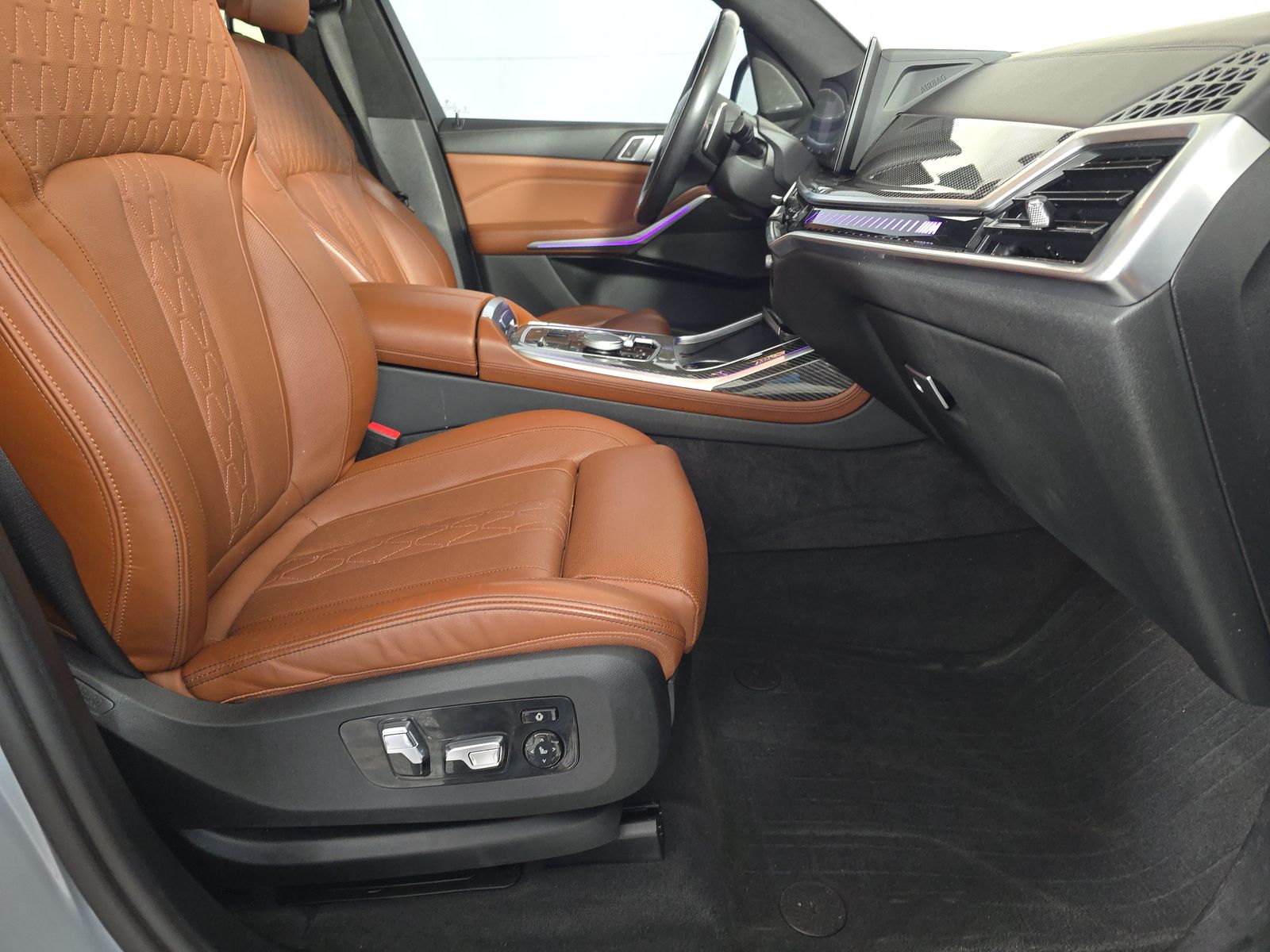 2024 BMW X7 M60i AWD