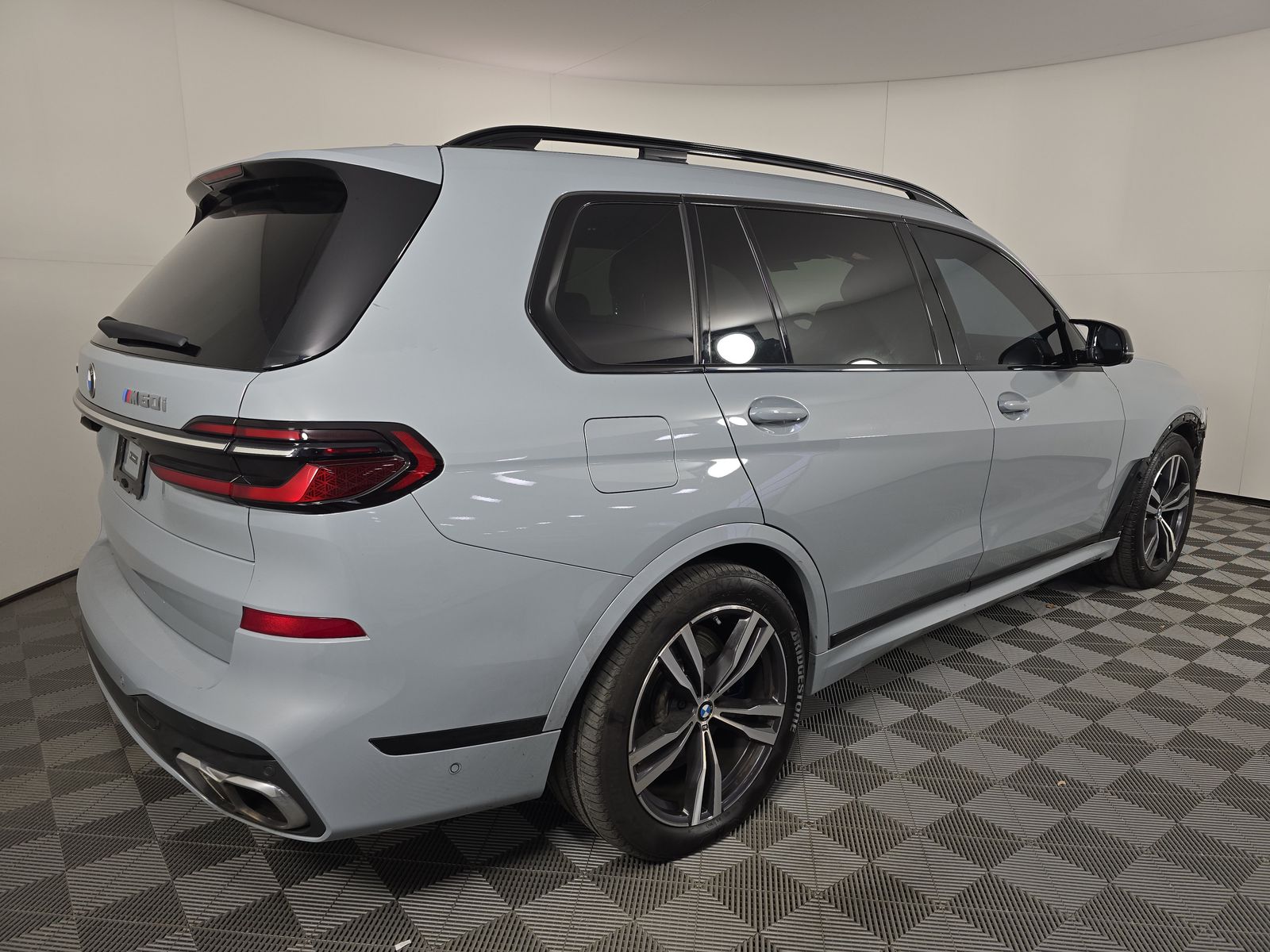 2024 BMW X7 M60i AWD
