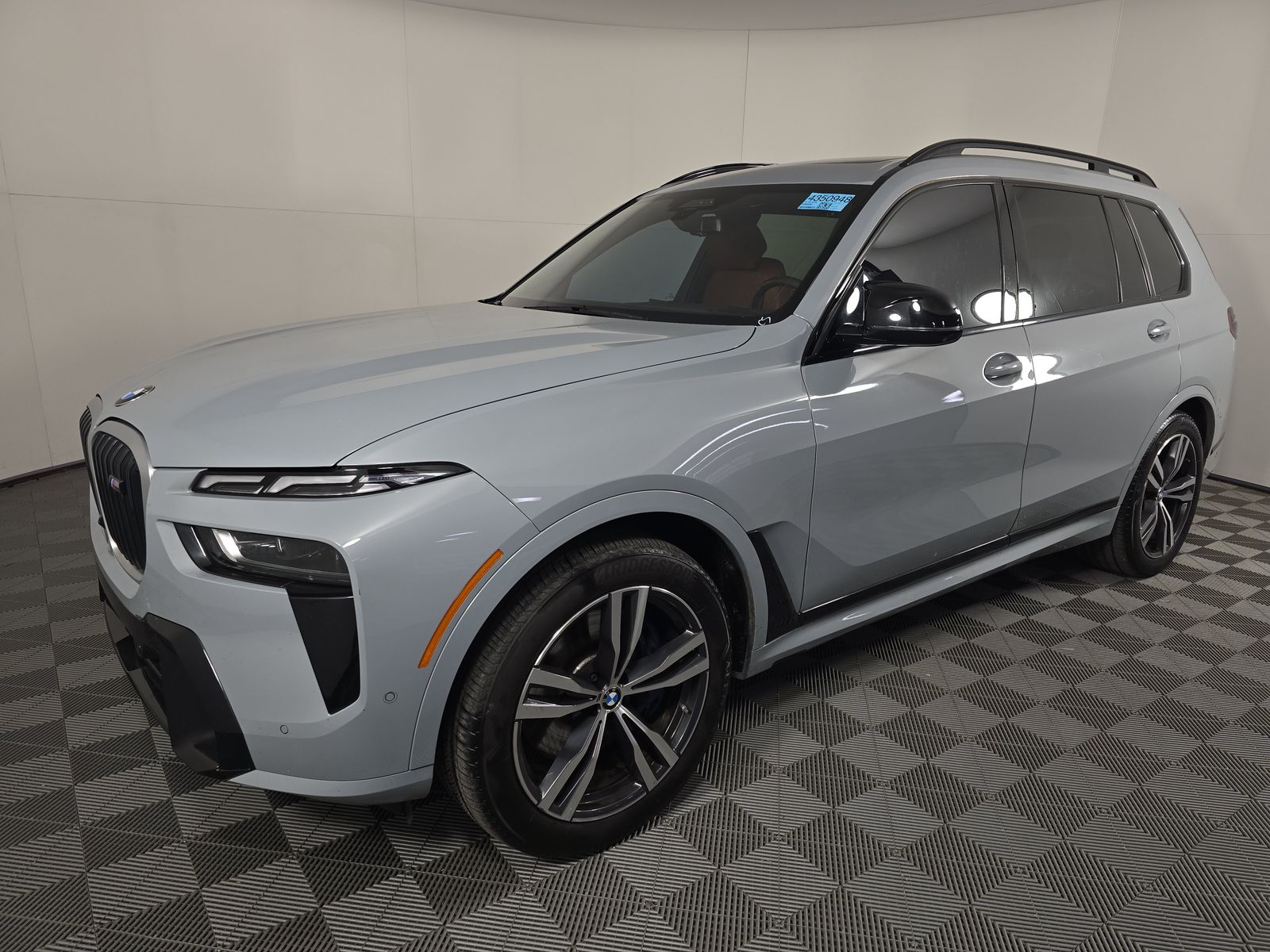 2024 BMW X7 M60i AWD