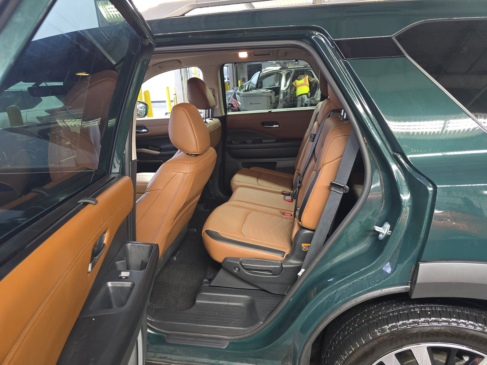 2024 Nissan Pathfinder Platinum FWD