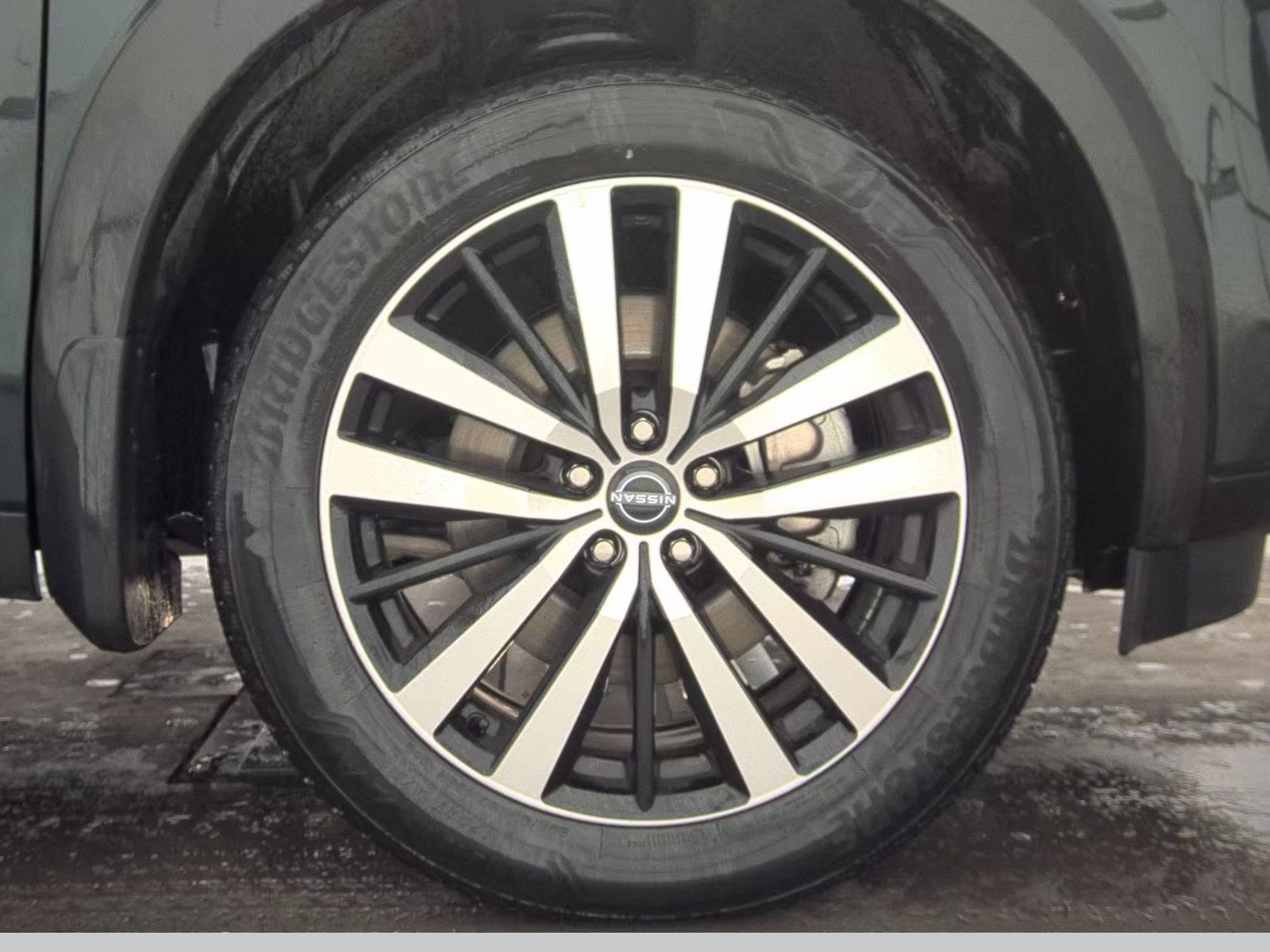 2024 Nissan Pathfinder Platinum FWD