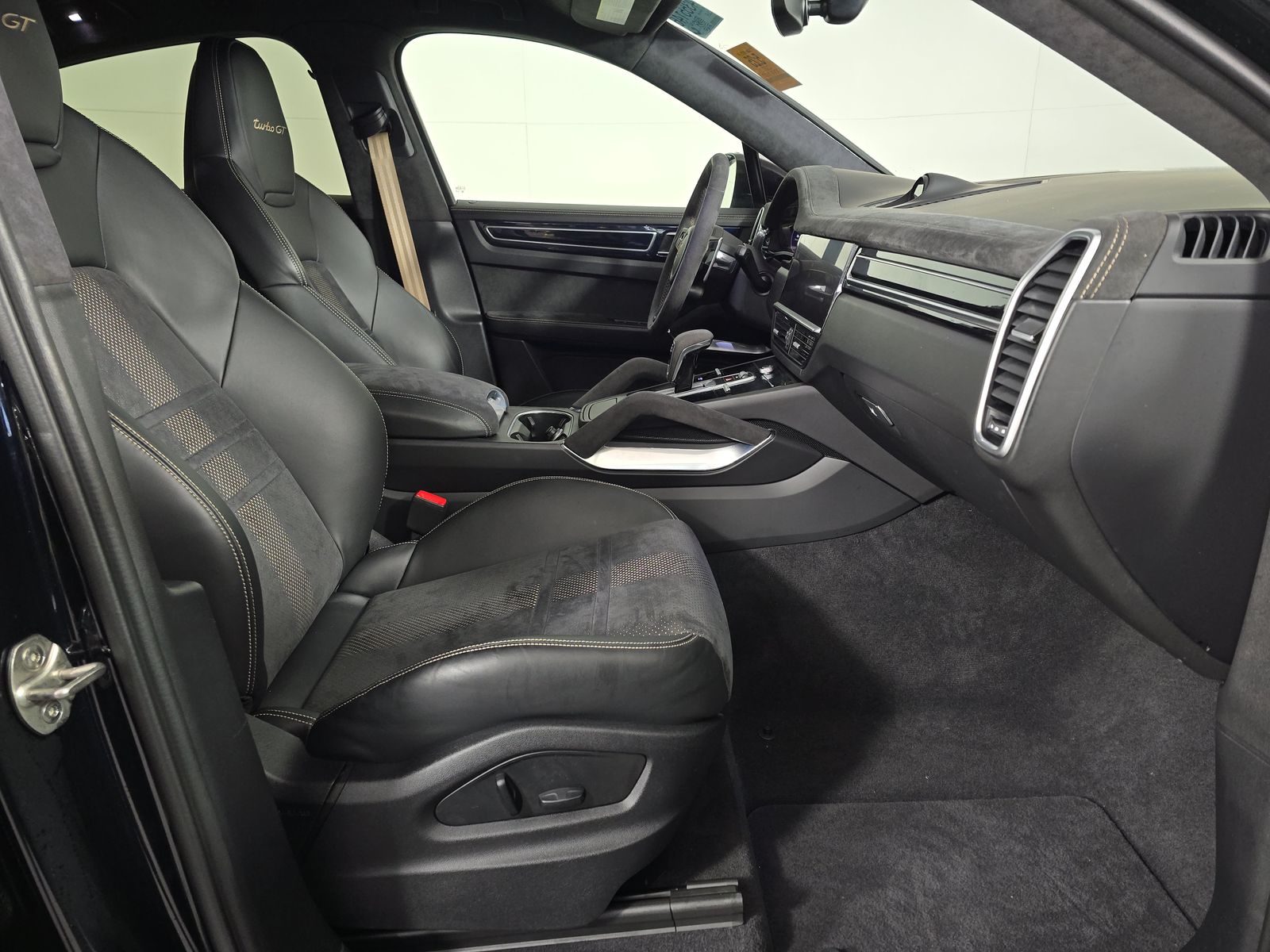 2022 Porsche Cayenne Turbo GT AWD