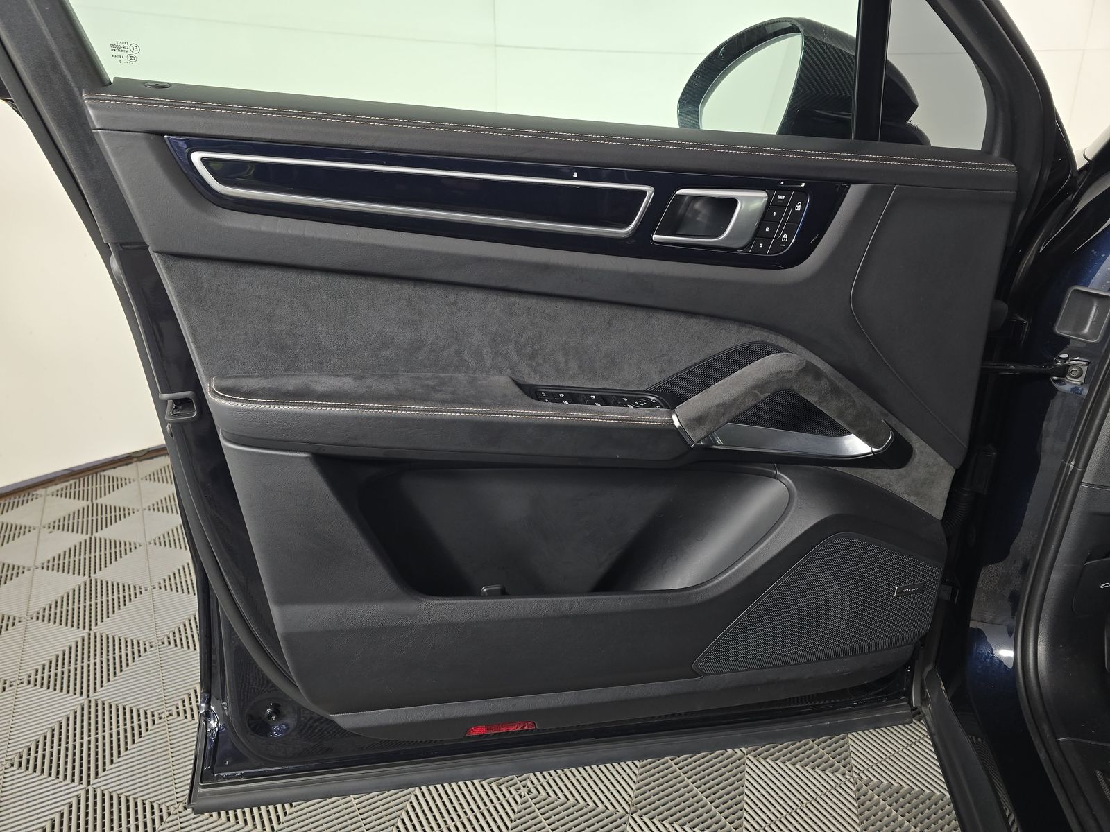 2022 Porsche Cayenne Turbo GT AWD