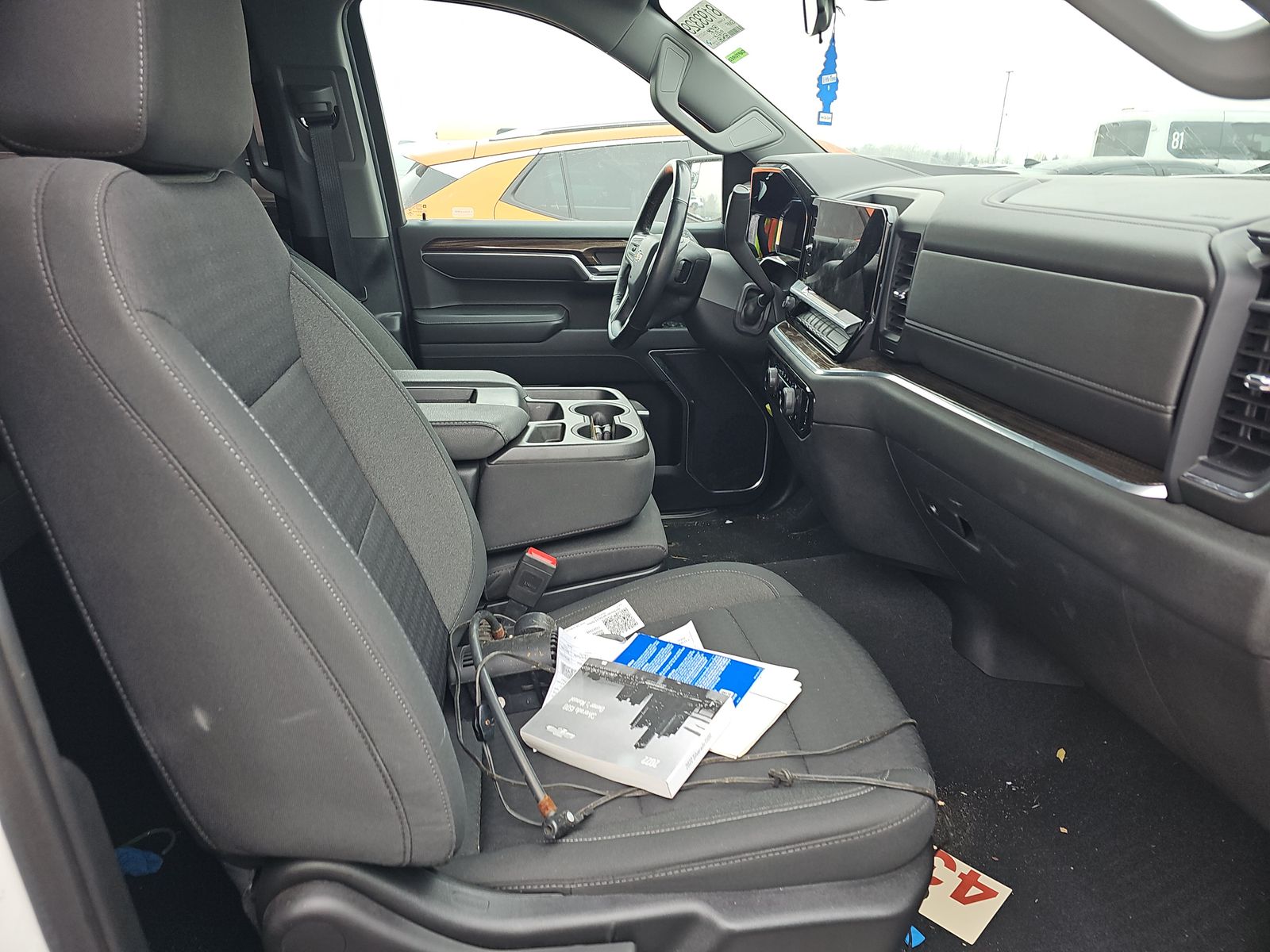 2022 Chevrolet Silverado 1500 LT AWD