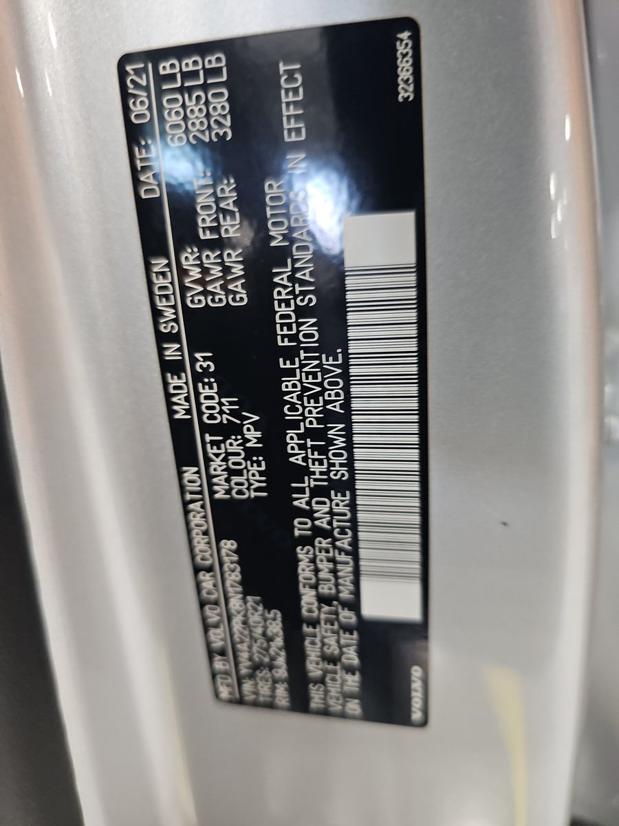 2022 Volvo XC90 T6 Momentum AWD