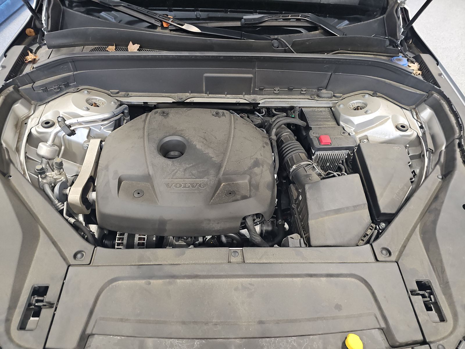 2022 Volvo XC90 T6 Momentum AWD