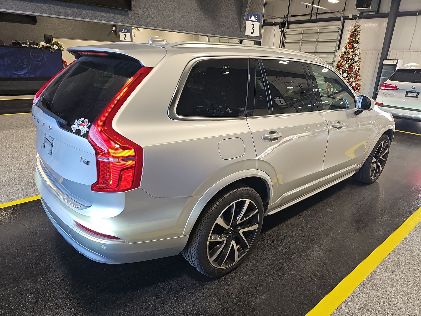 2022 Volvo XC90 T6 Momentum AWD