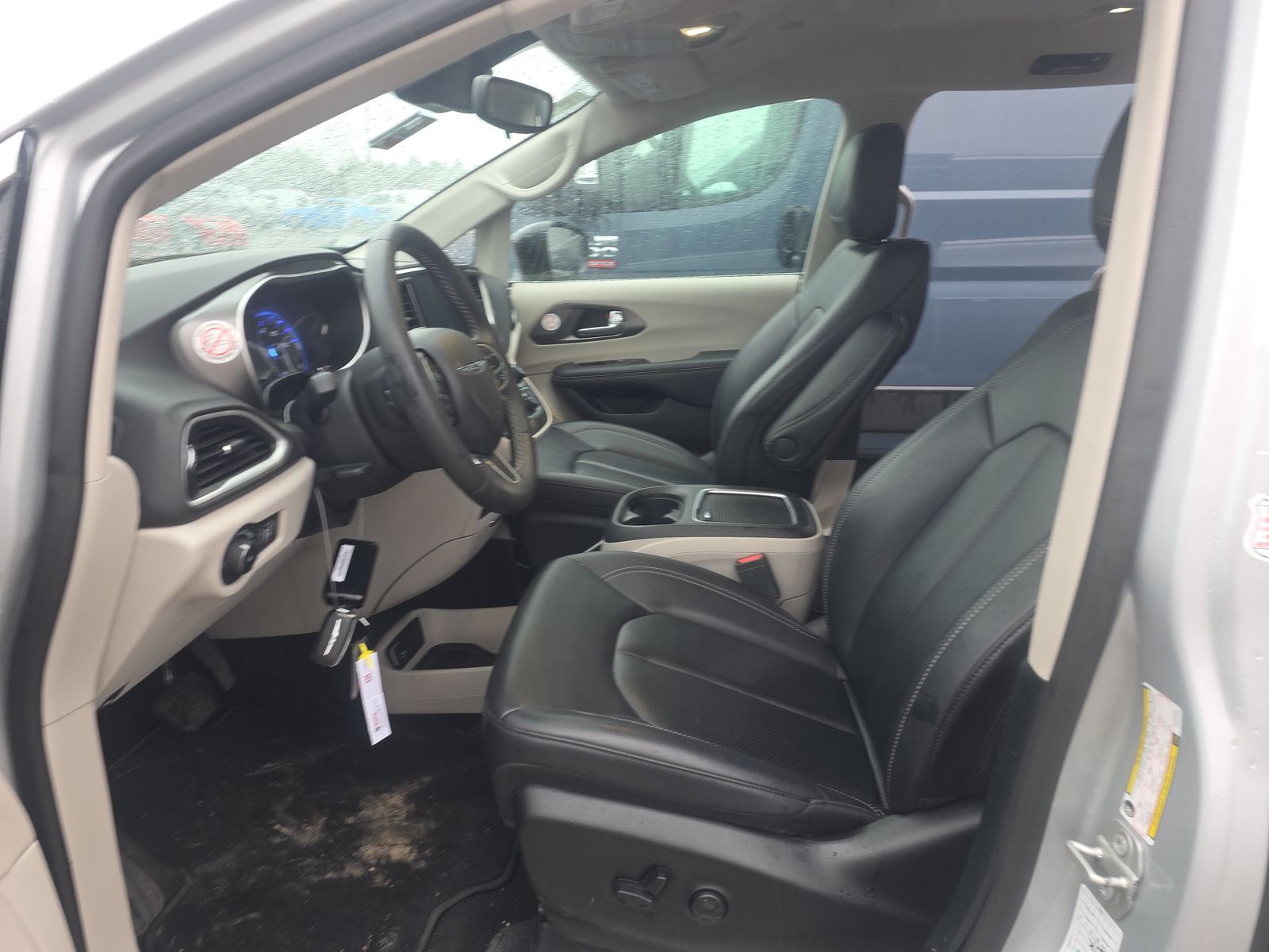 2024 Chrysler Pacifica Touring L FWD