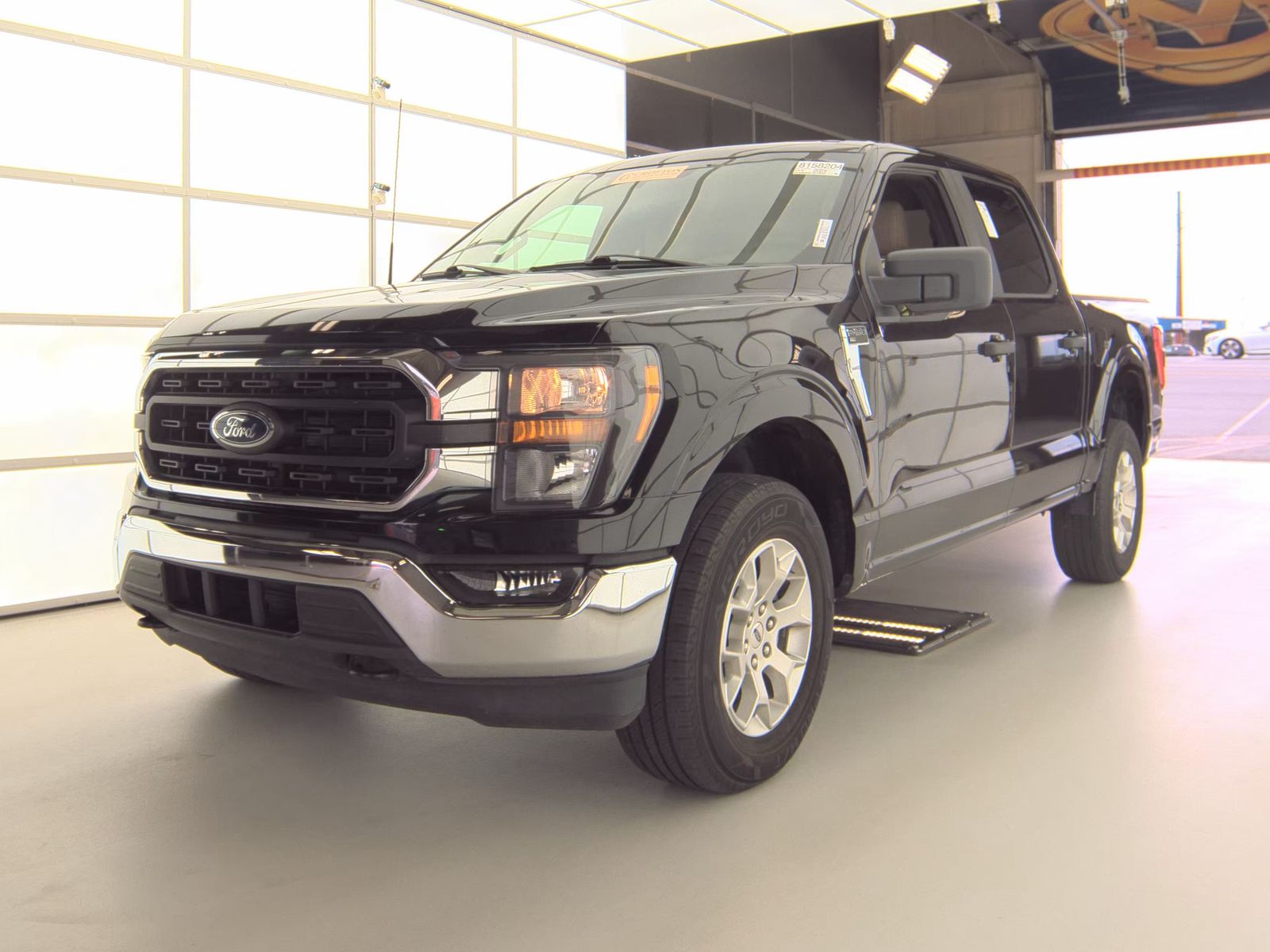 2023 Ford F-150 XLT AWD