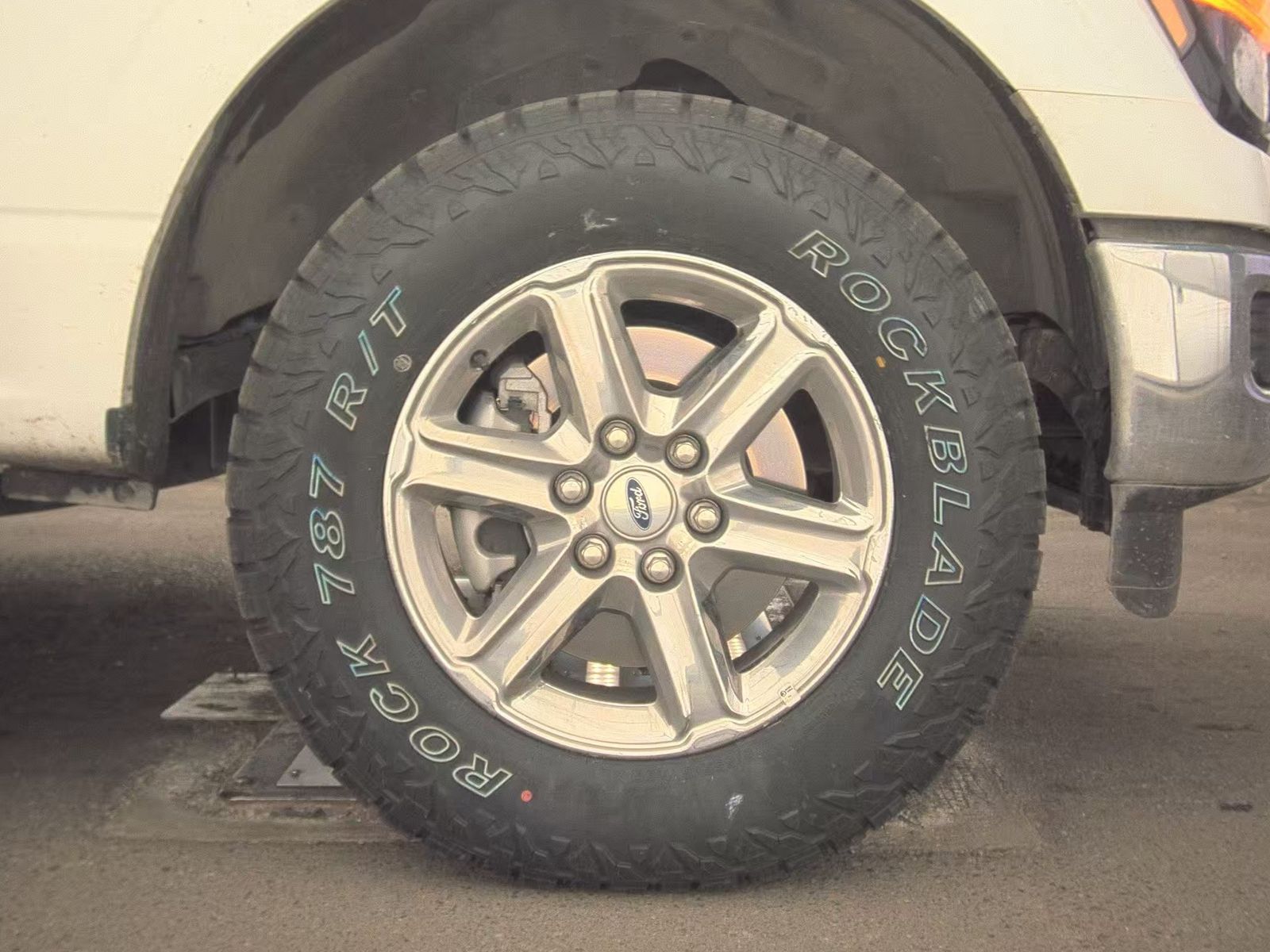 2024 Ford F-150 XLT AWD