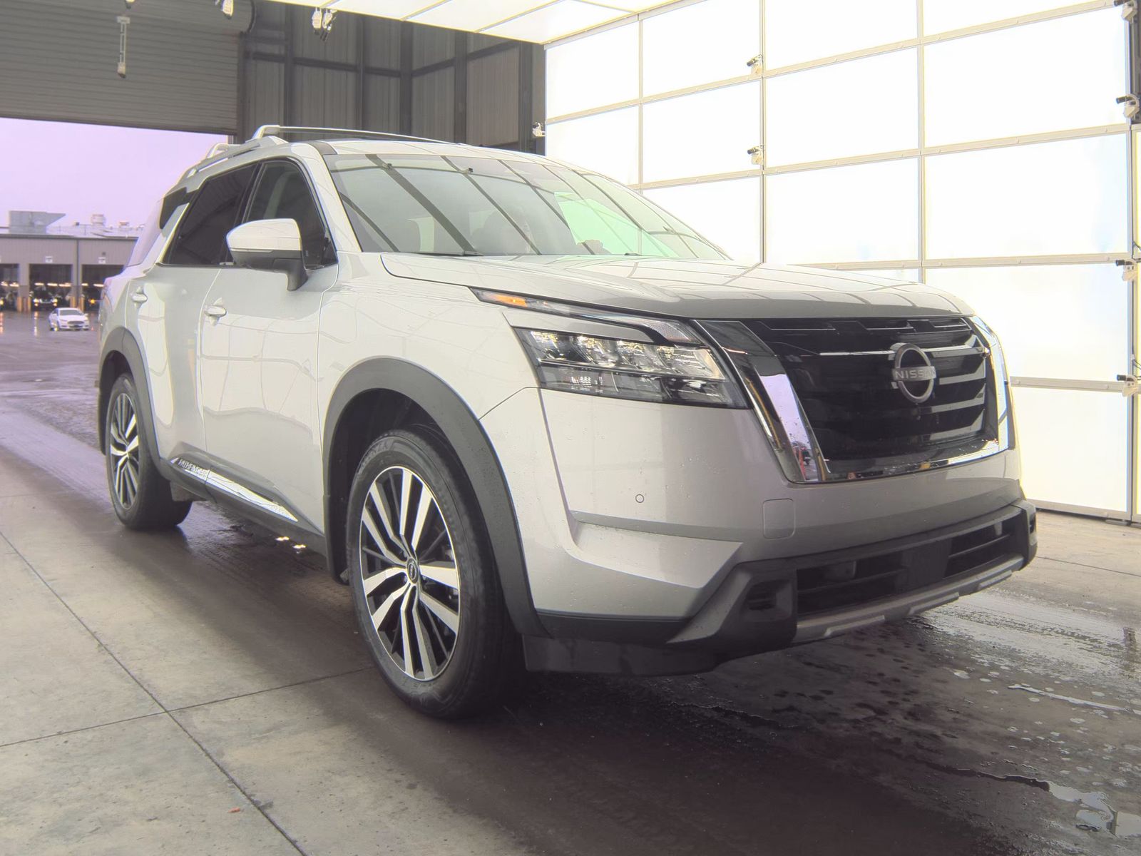 2024 Nissan Pathfinder Platinum FWD