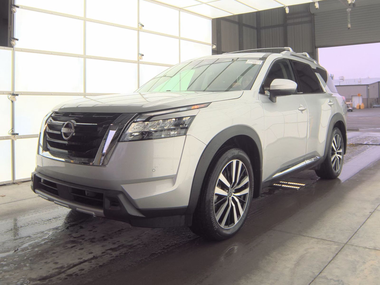 2024 Nissan Pathfinder Platinum FWD