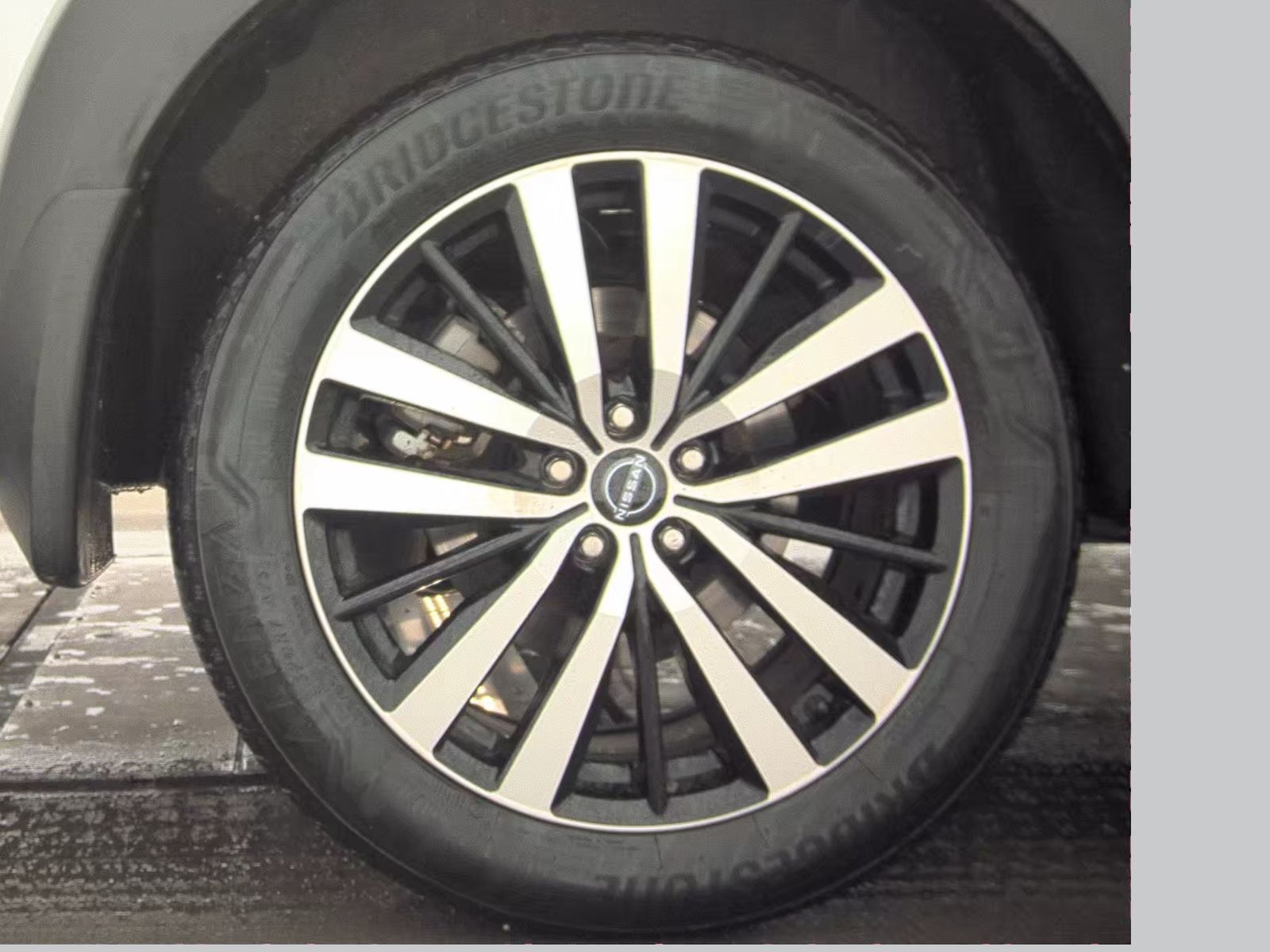 2024 Nissan Pathfinder Platinum FWD