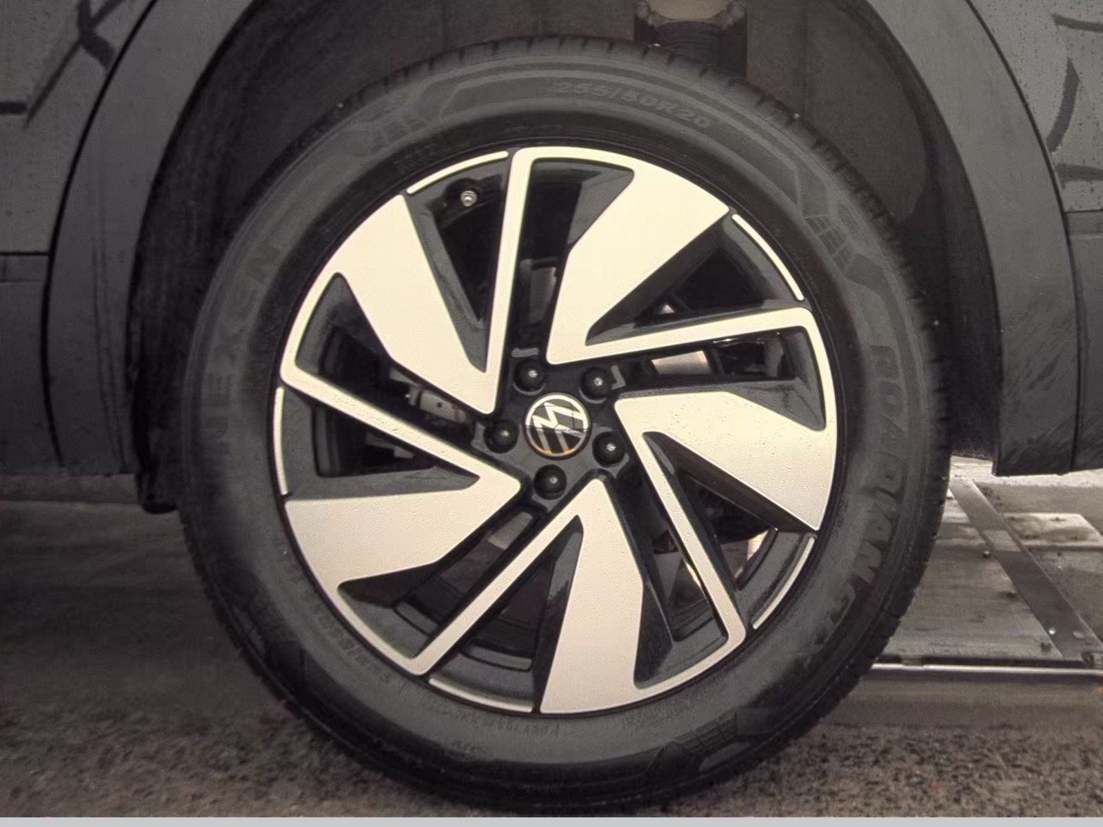 2025 Volkswagen Atlas 2.0T SE AWD