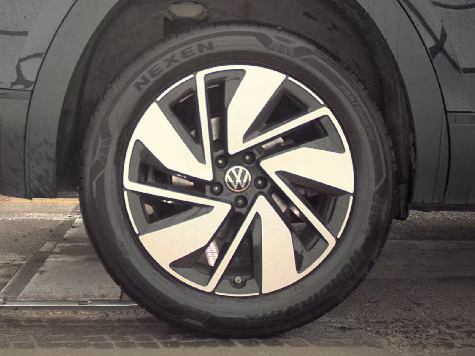 2025 Volkswagen Atlas 2.0T SE AWD