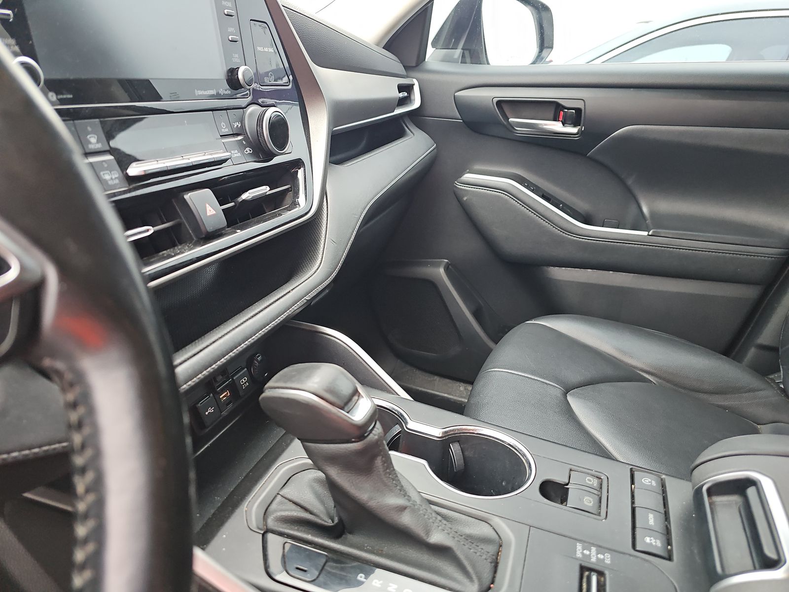 2021 Toyota Highlander XLE FWD