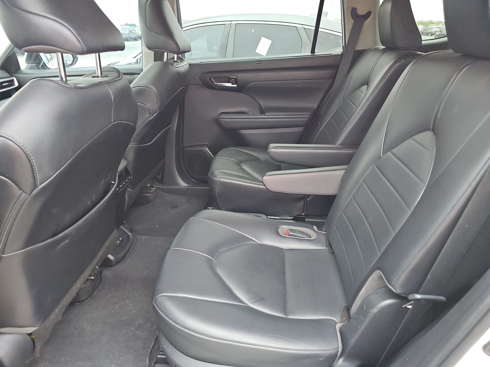 2021 Toyota Highlander XLE FWD