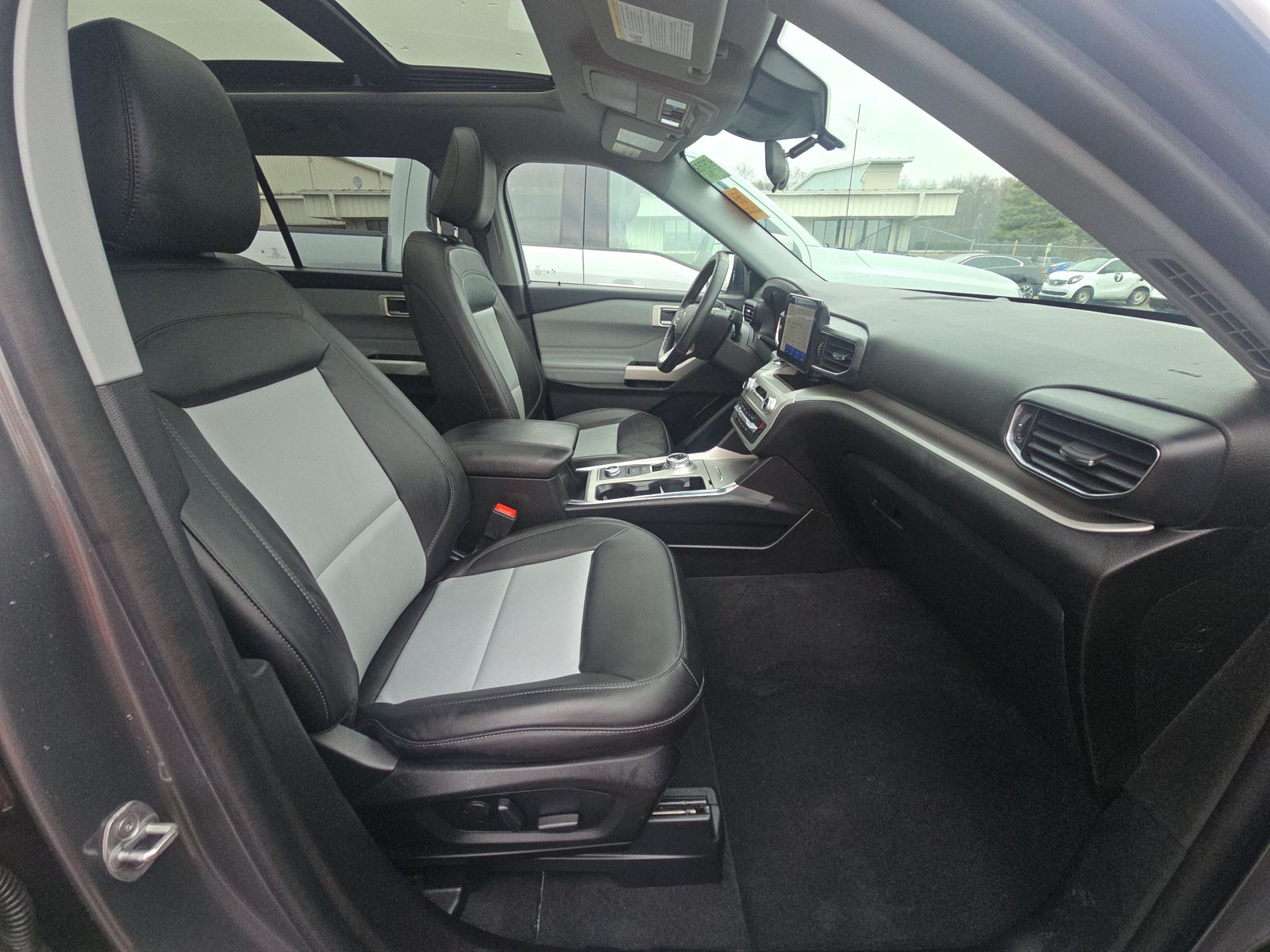 2022 Ford Explorer XLT AWD