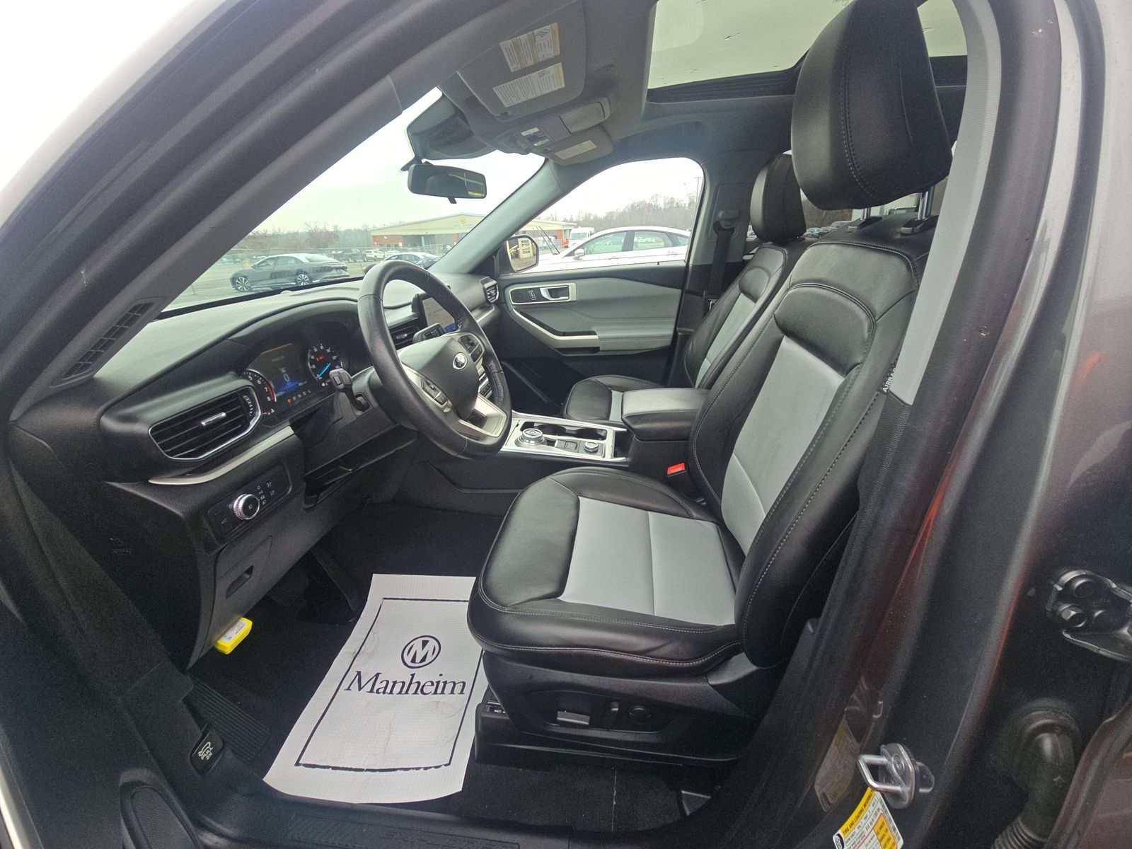 2022 Ford Explorer XLT AWD