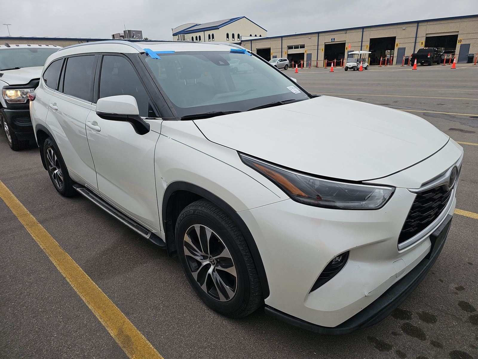 2021 Toyota Highlander XLE FWD
