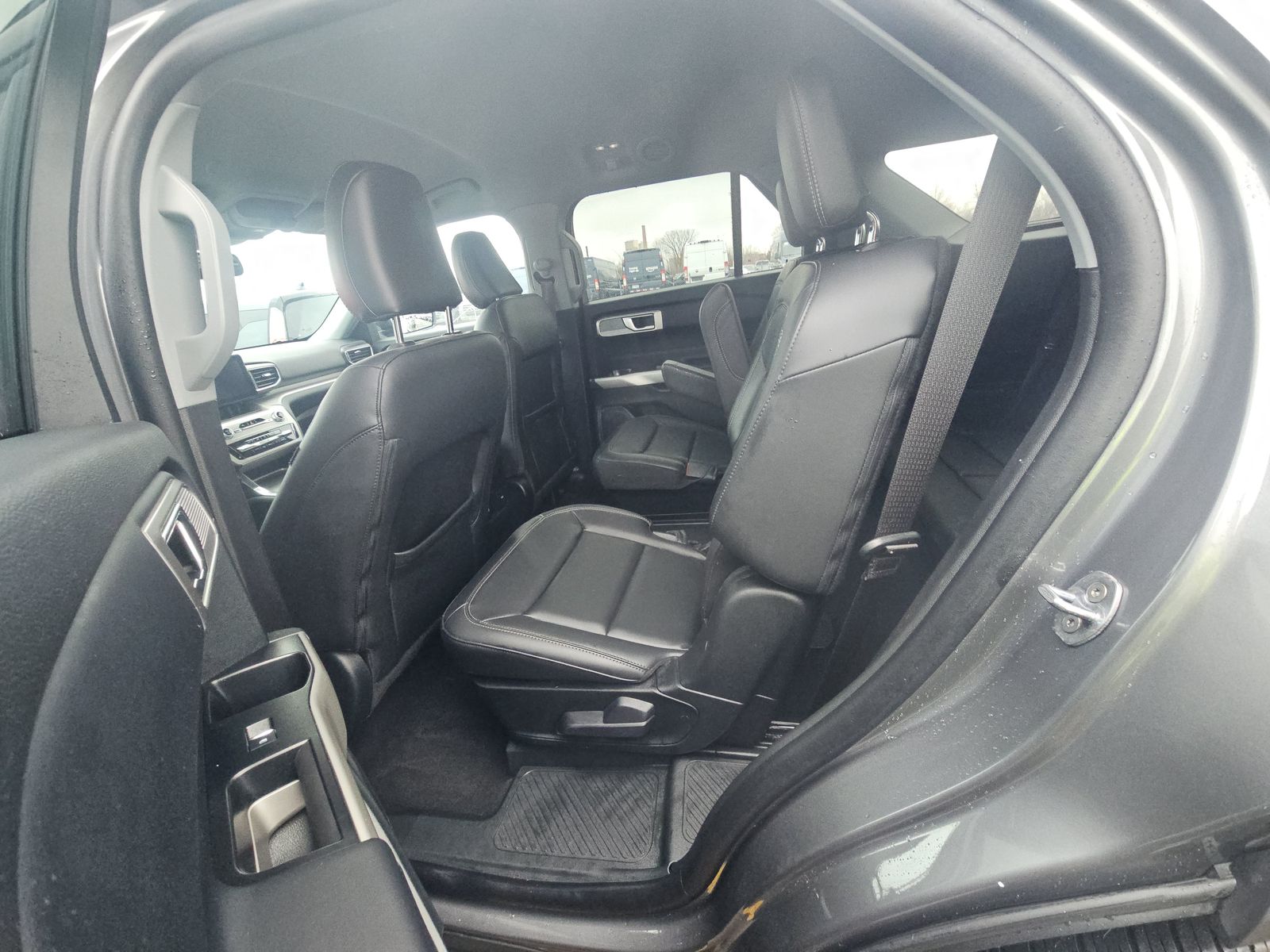 2023 Ford Explorer XLT AWD