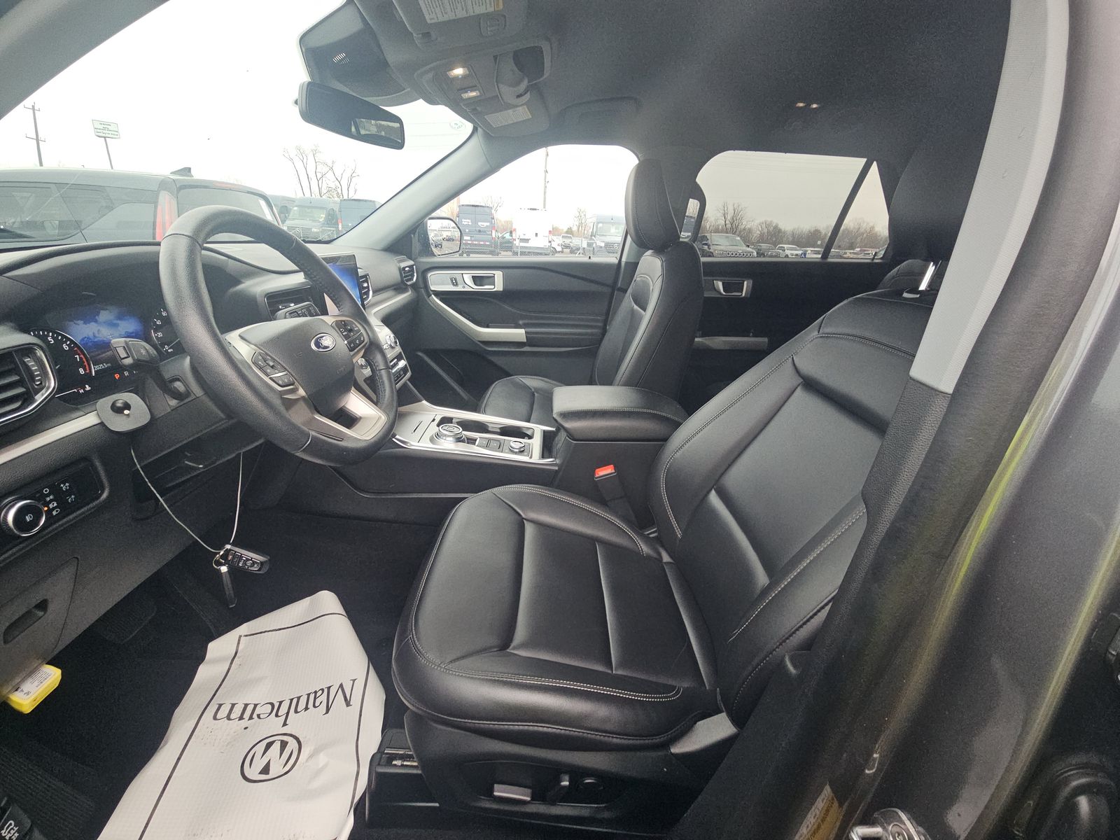 2023 Ford Explorer XLT AWD