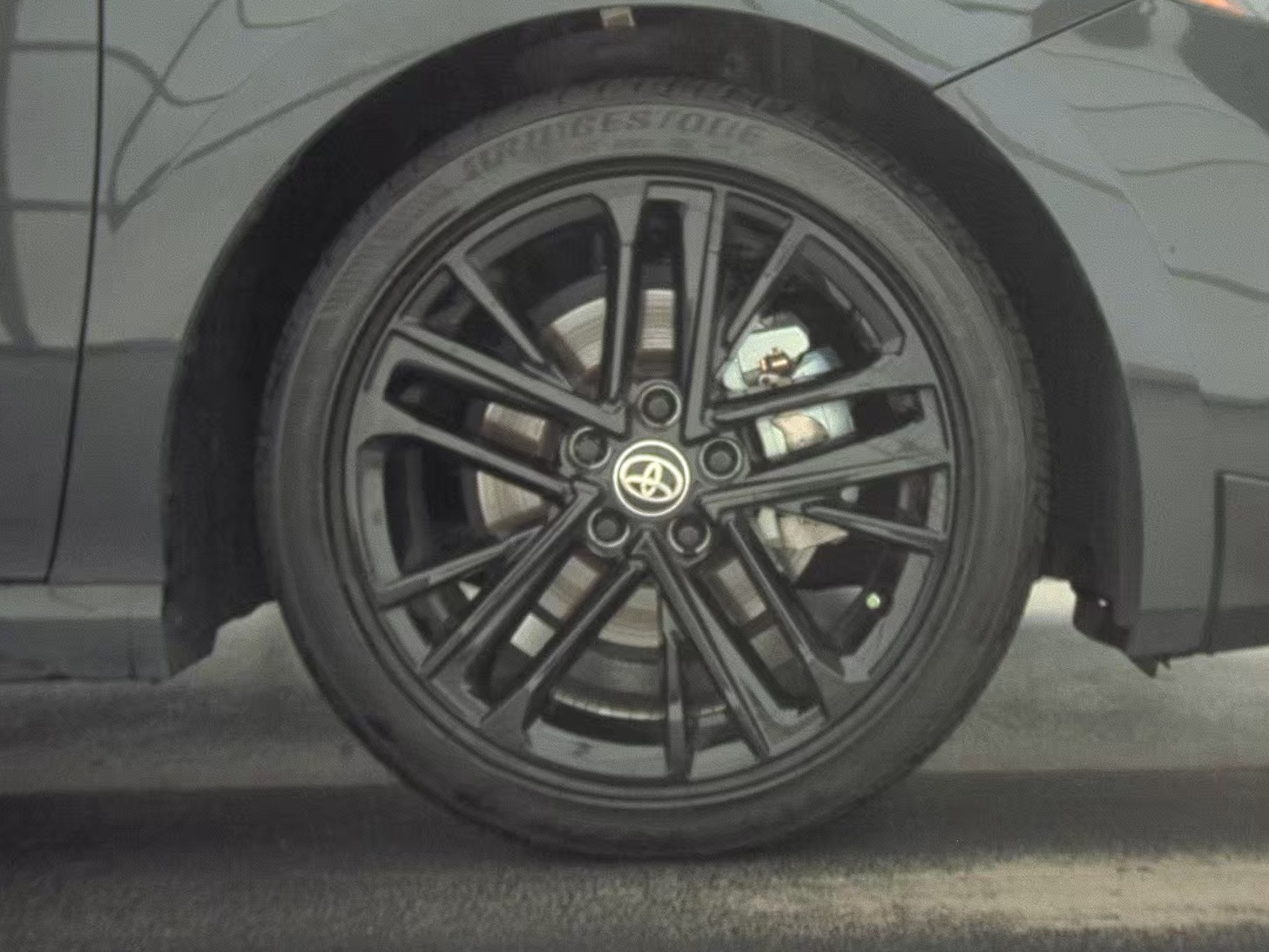 2025 Toyota Camry SE FWD