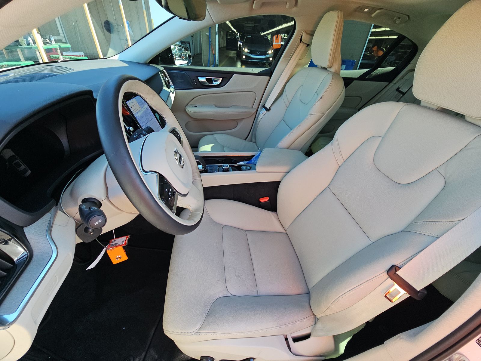 2024 Volvo S60 B5 Plus FWD