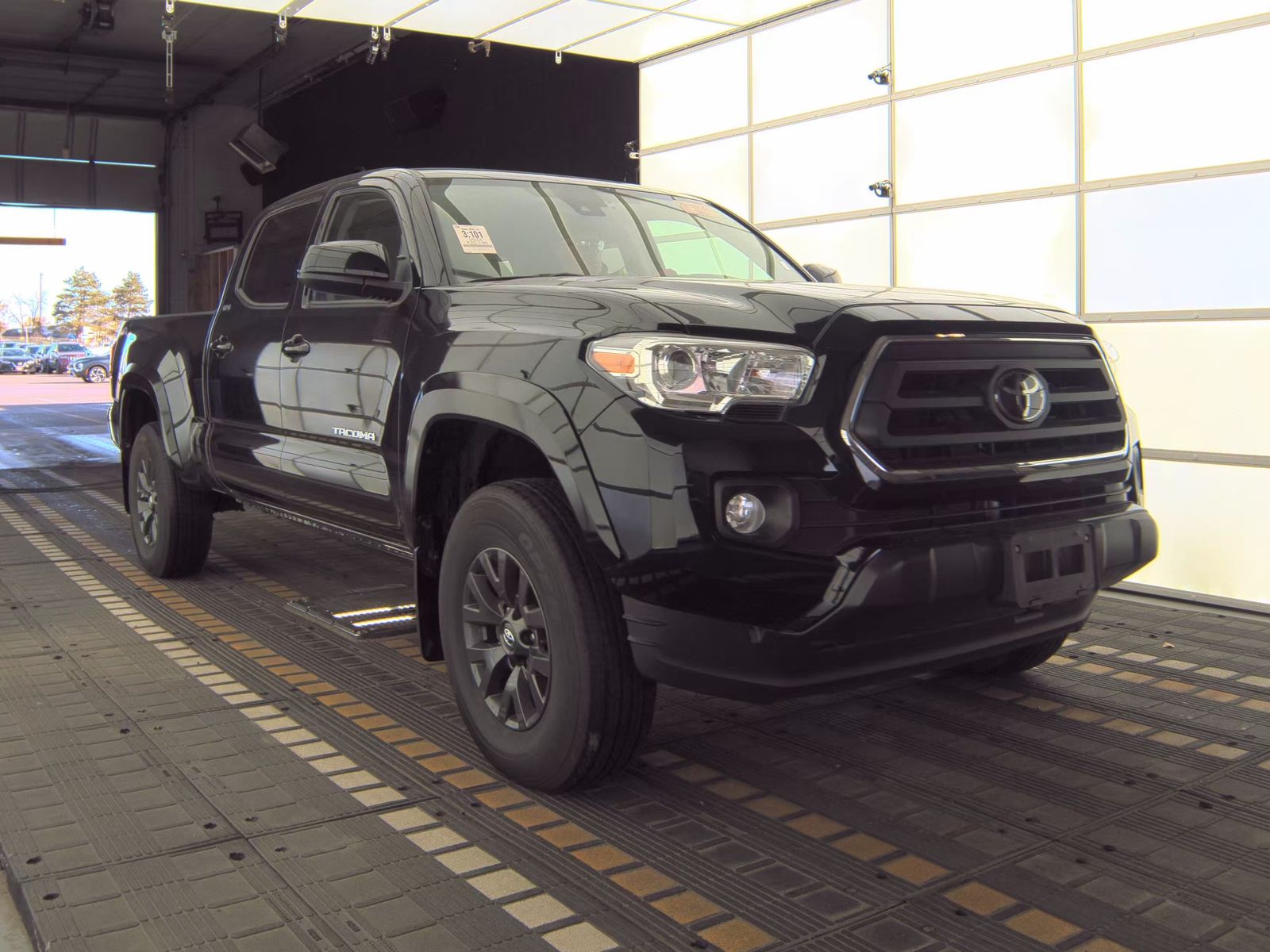 2022 Toyota Tacoma SR5 AWD