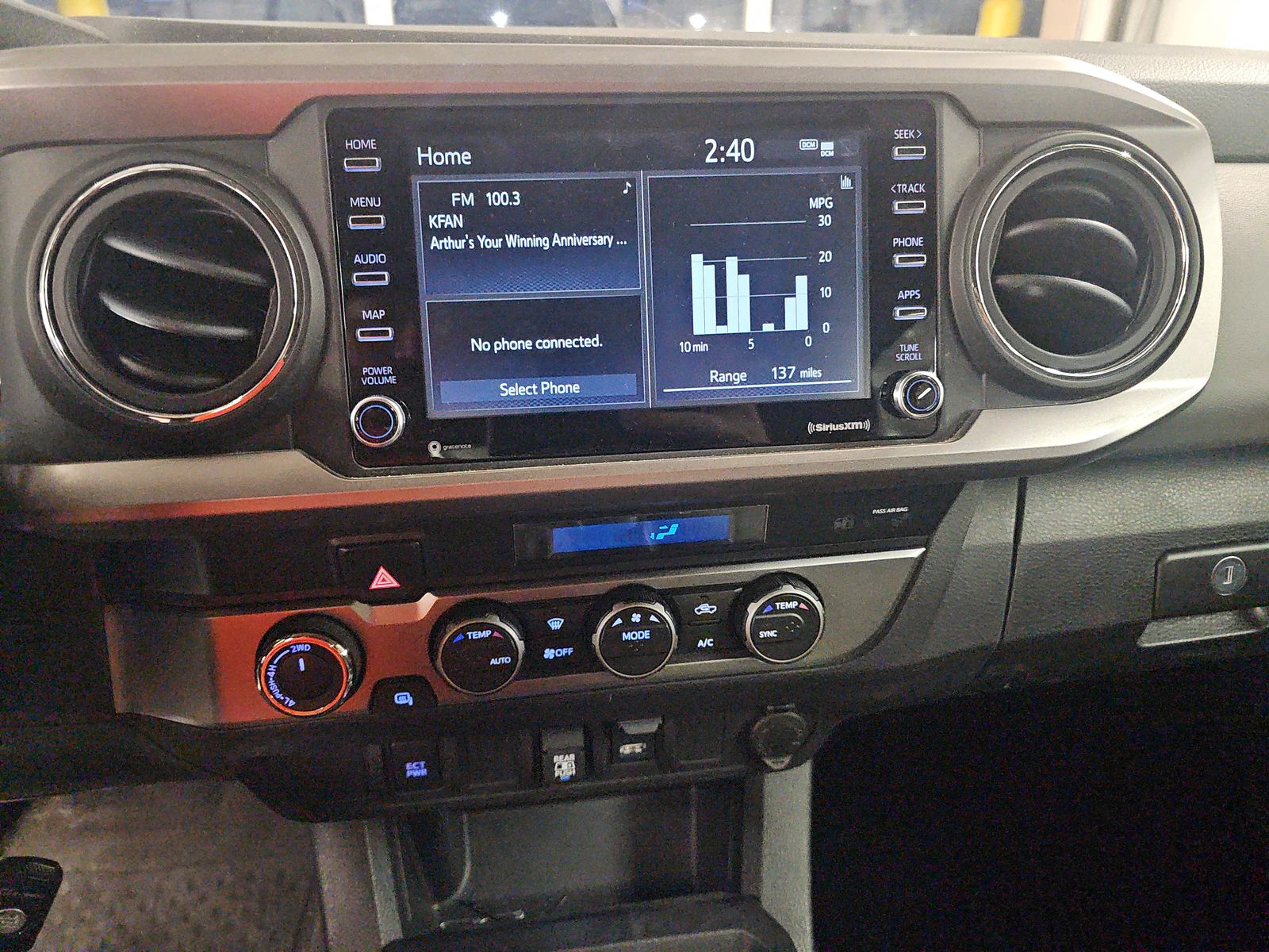 2022 Toyota Tacoma SR5 AWD