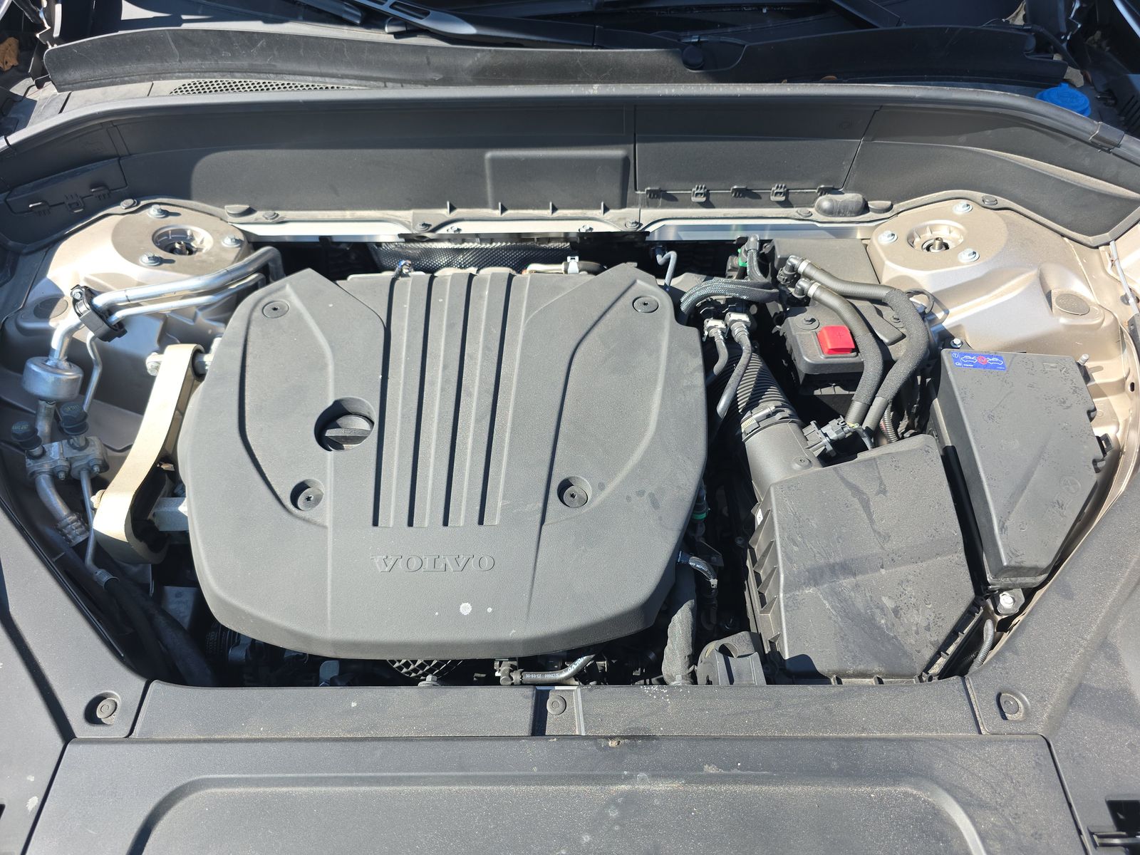 2024 Volvo XC90 B5 Plus AWD