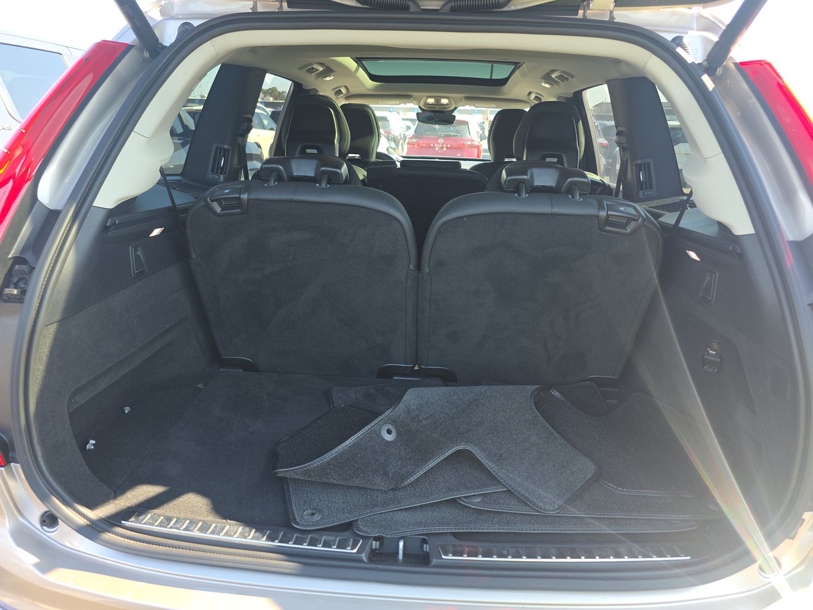 2024 Volvo XC90 B5 Plus AWD