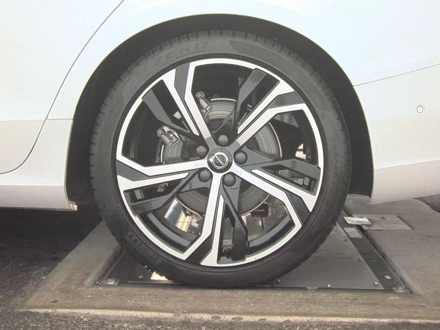 2024 Volvo S60 B5 Plus FWD