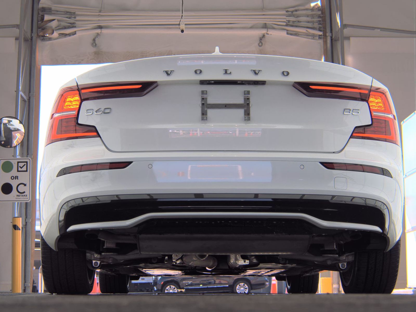 2024 Volvo S60 B5 Plus FWD