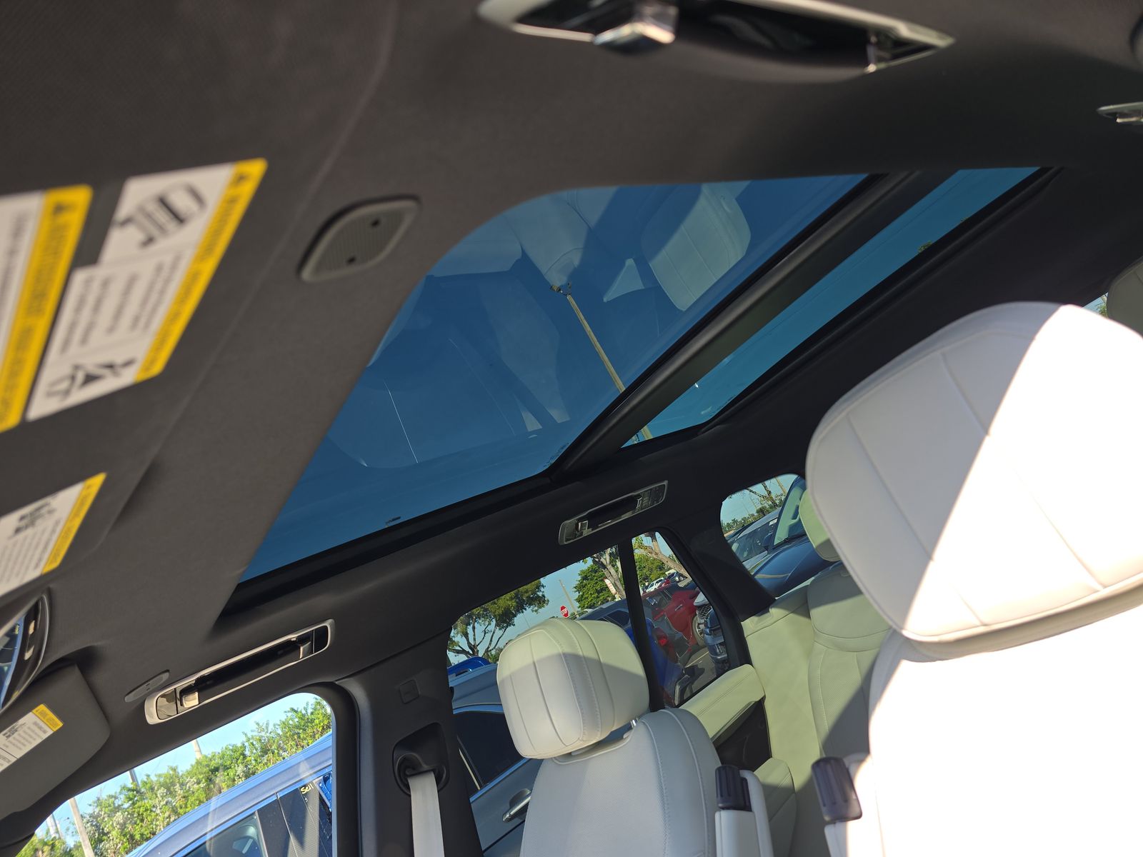 2023 Land Rover Range Rover SE AWD