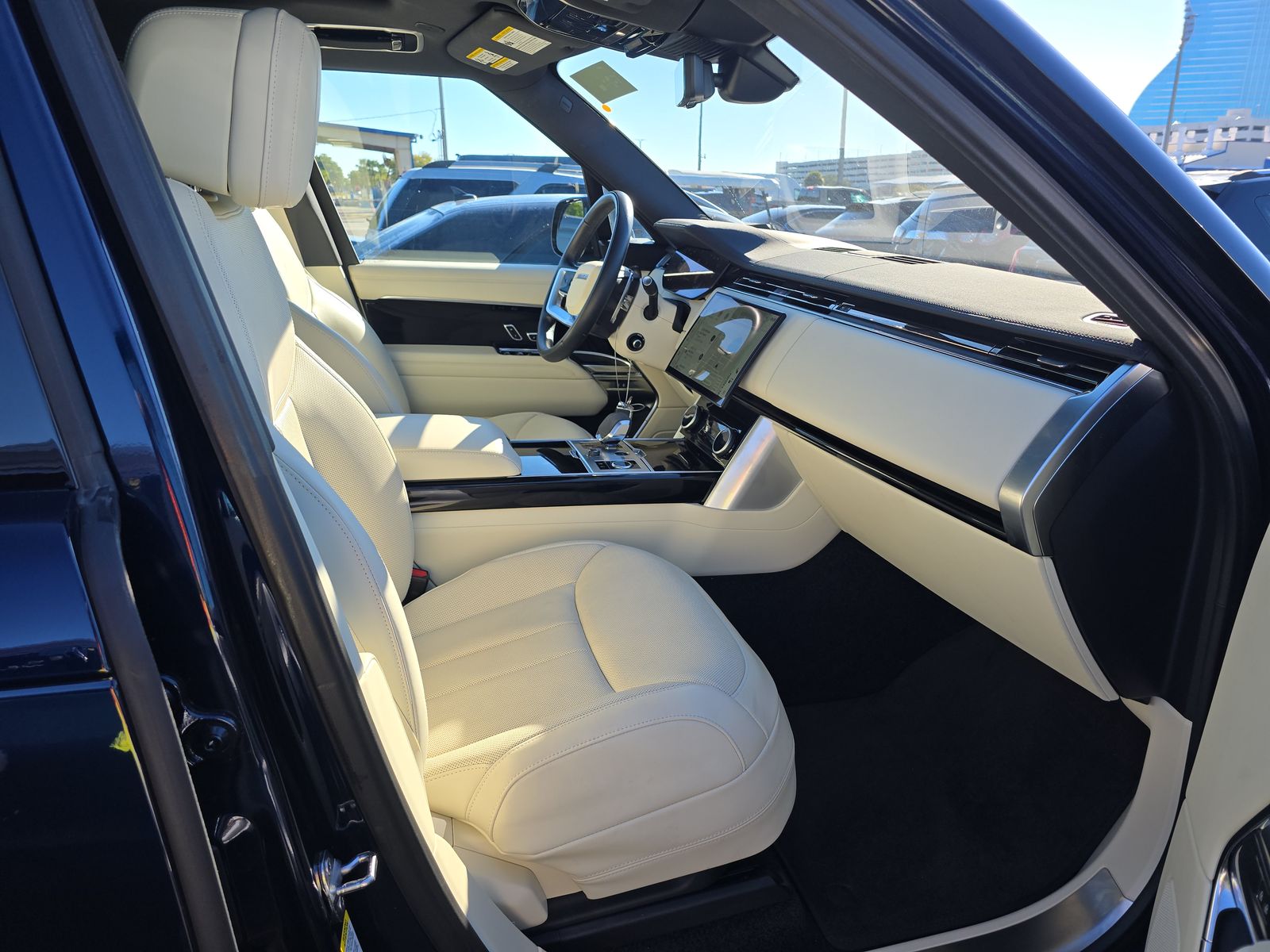 2023 Land Rover Range Rover SE AWD