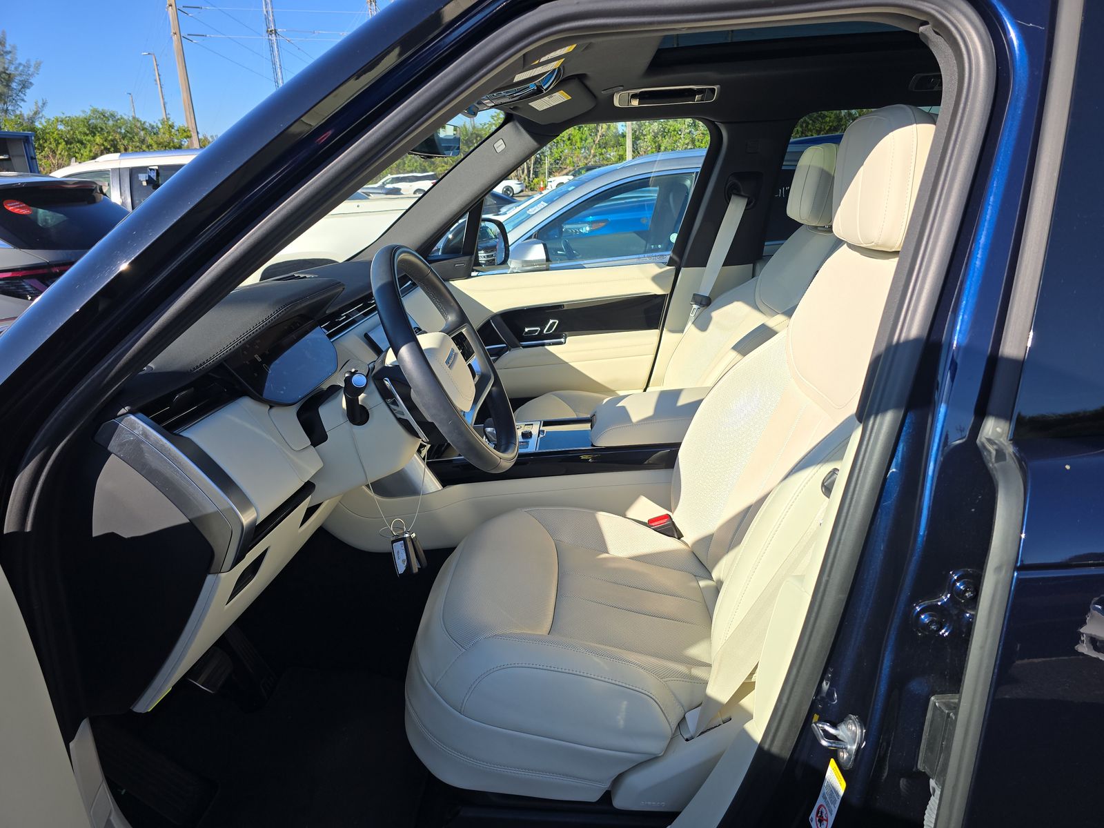 2023 Land Rover Range Rover SE AWD